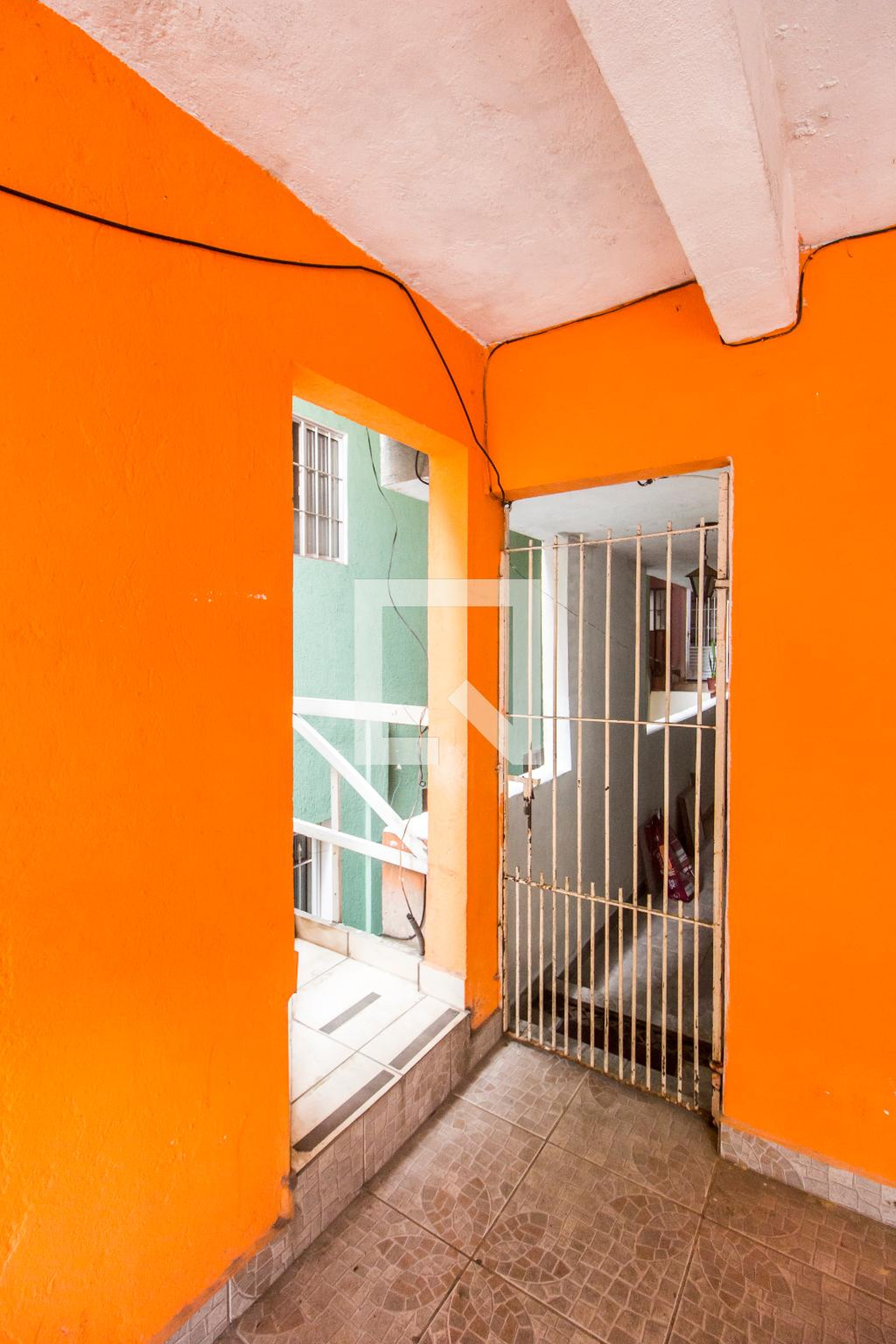 Entrada Condomínio em Rua Guarapirama, 74