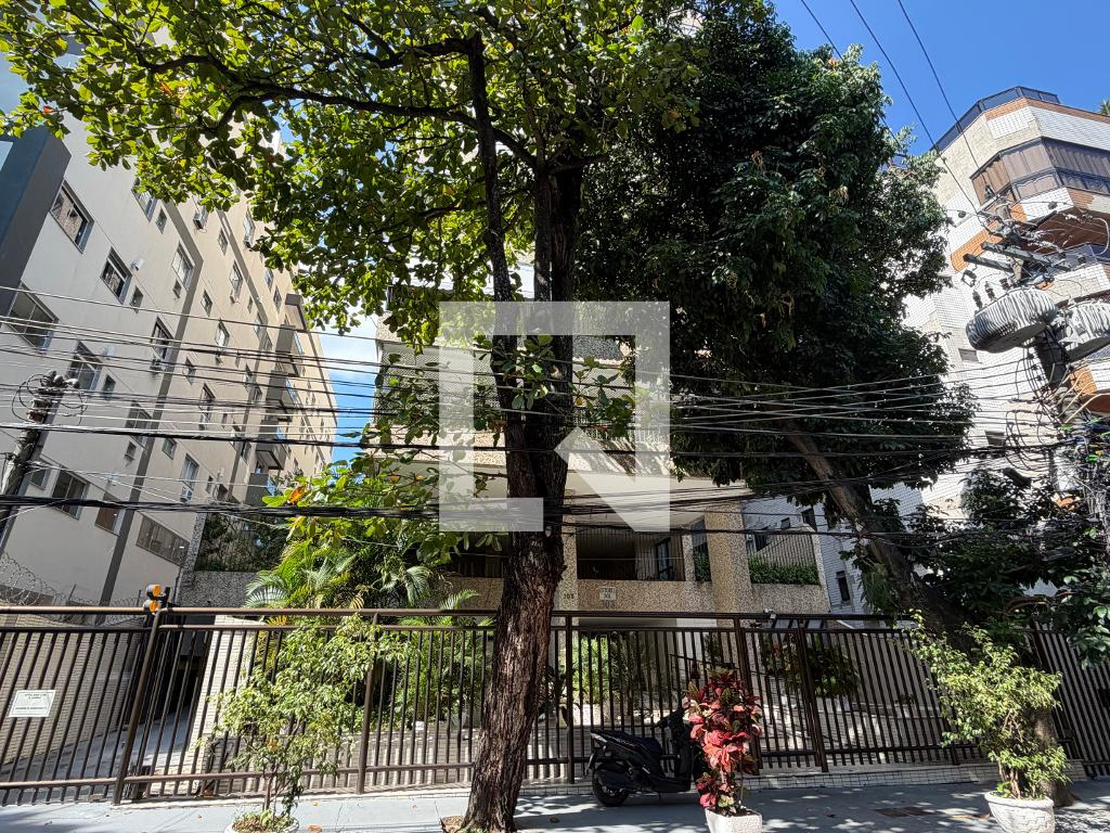 Fachada Condomínio Estoril Sol