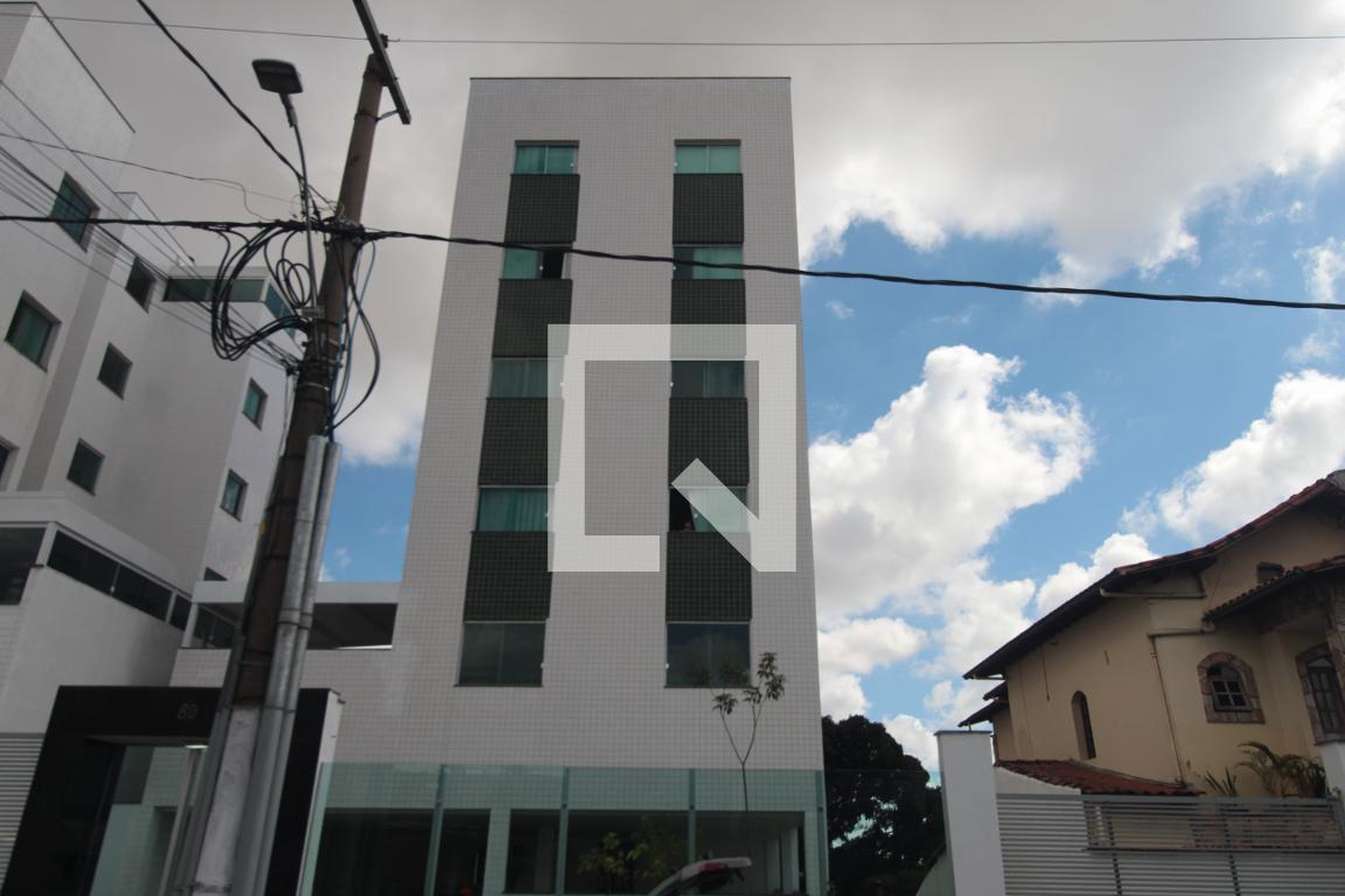 Fachada Condomínio em Rua Professora Cecília Siqueira, 89