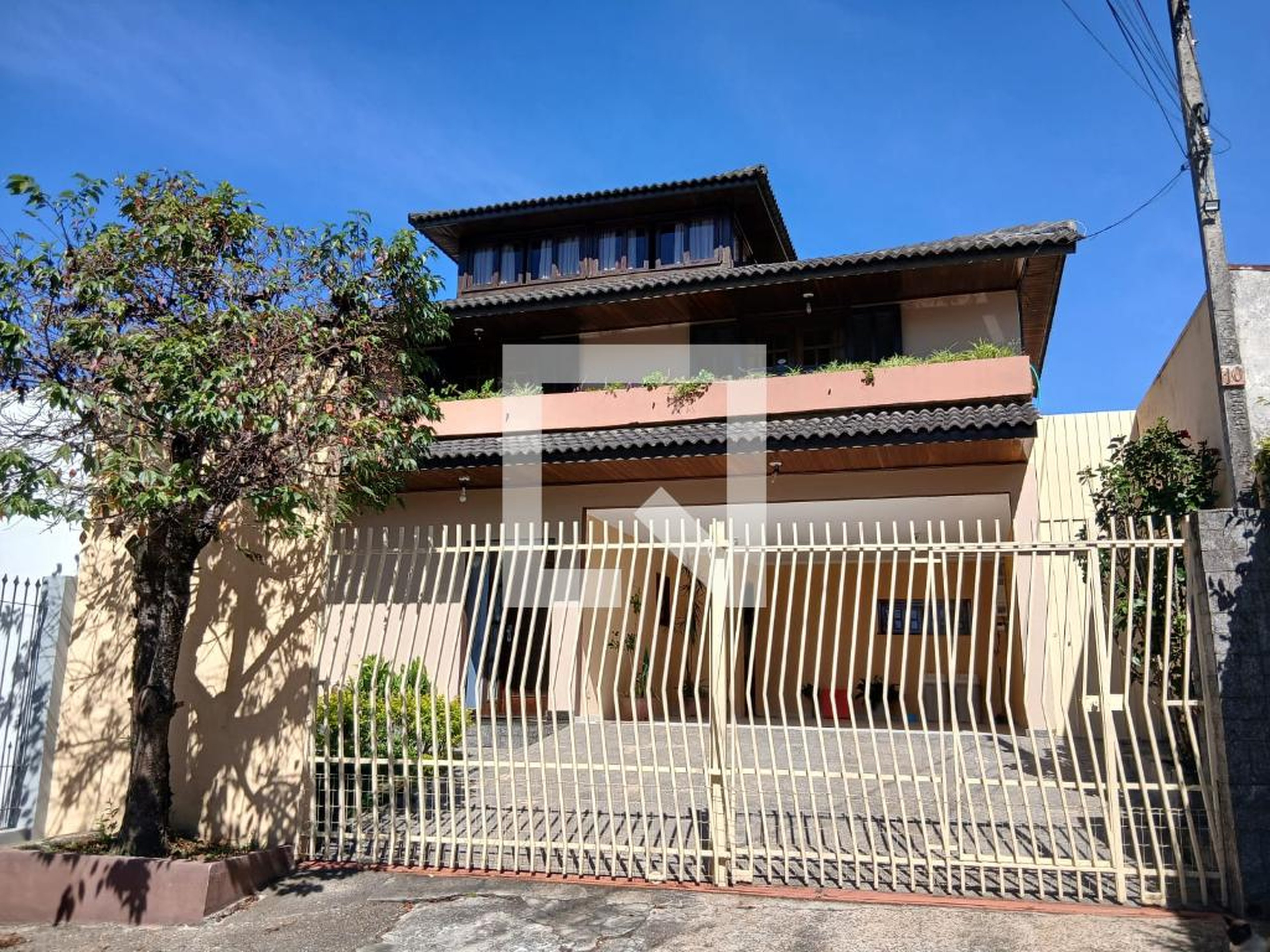 Fachada Condomínio em Rua Flávio Dallegrave, 6037