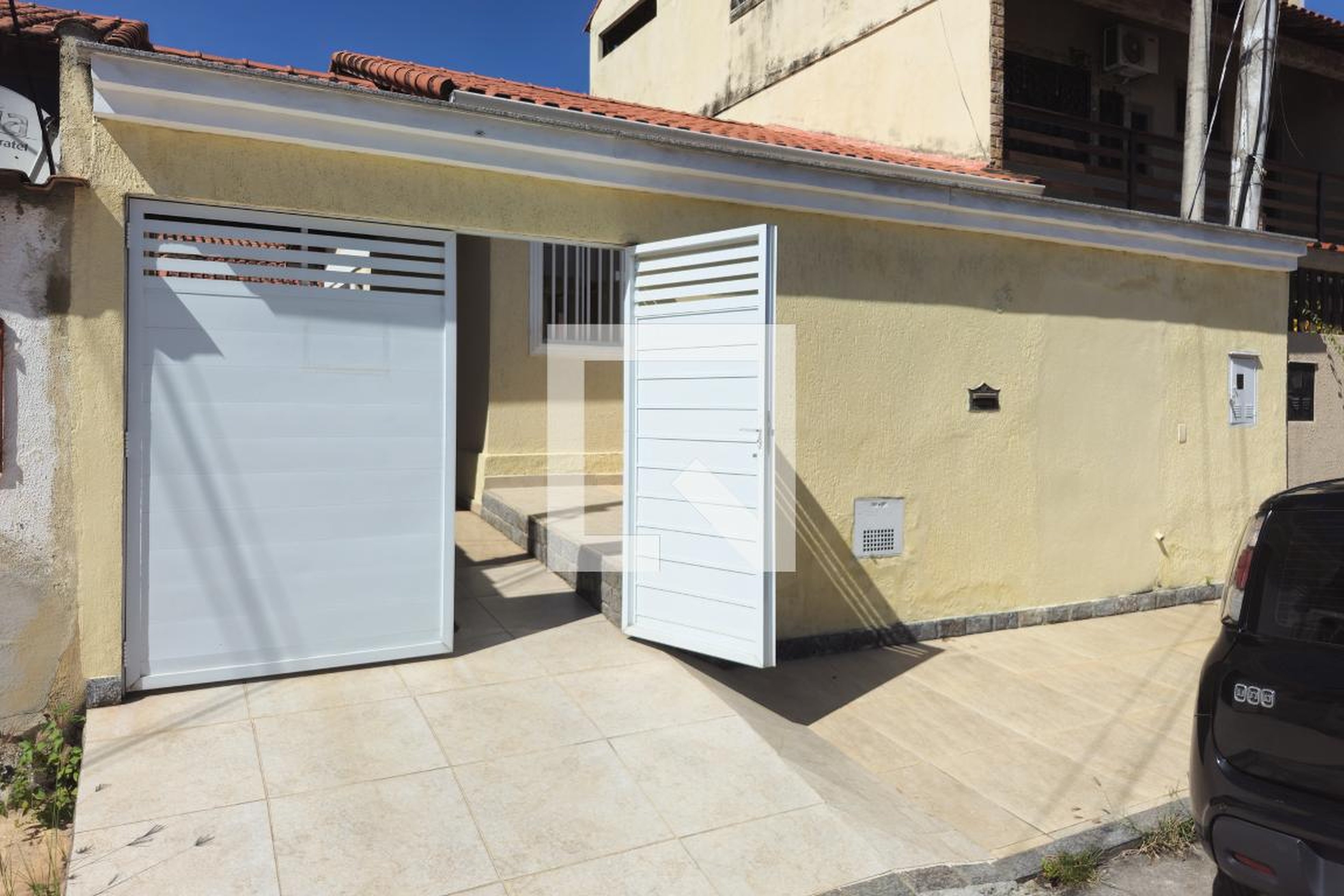 Fachada Condomínio em Rua Jonas Amâncio, 35