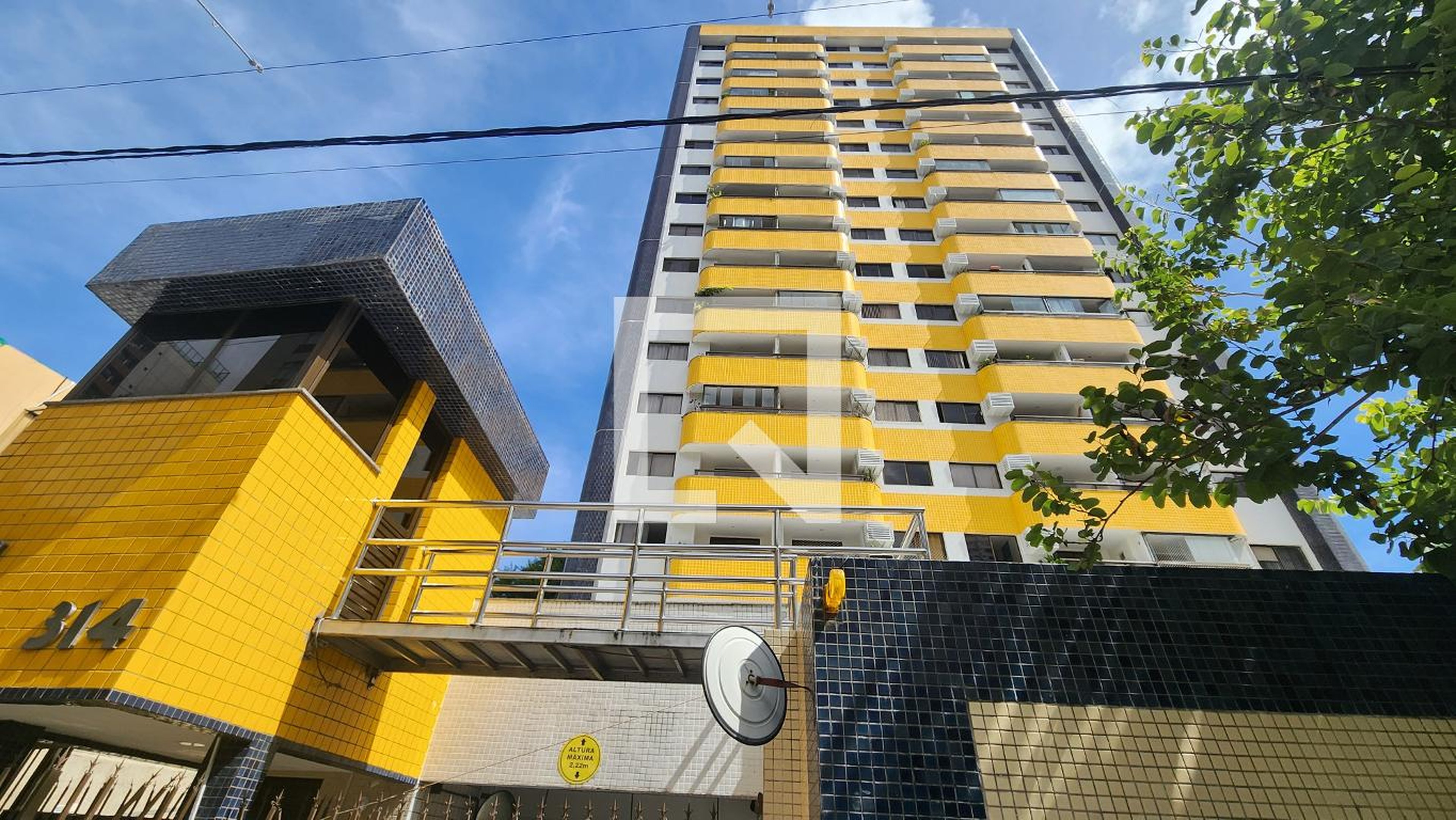 Fachada do Prédio Condomínio Barra Sol