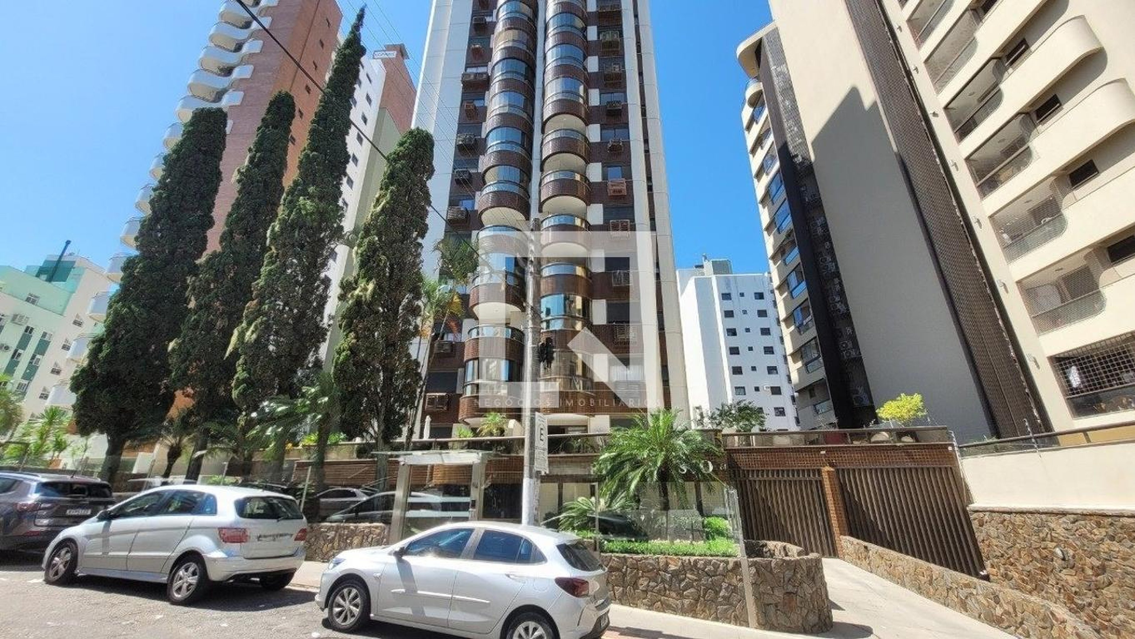 Fachada Condomínio Frei Evaristo