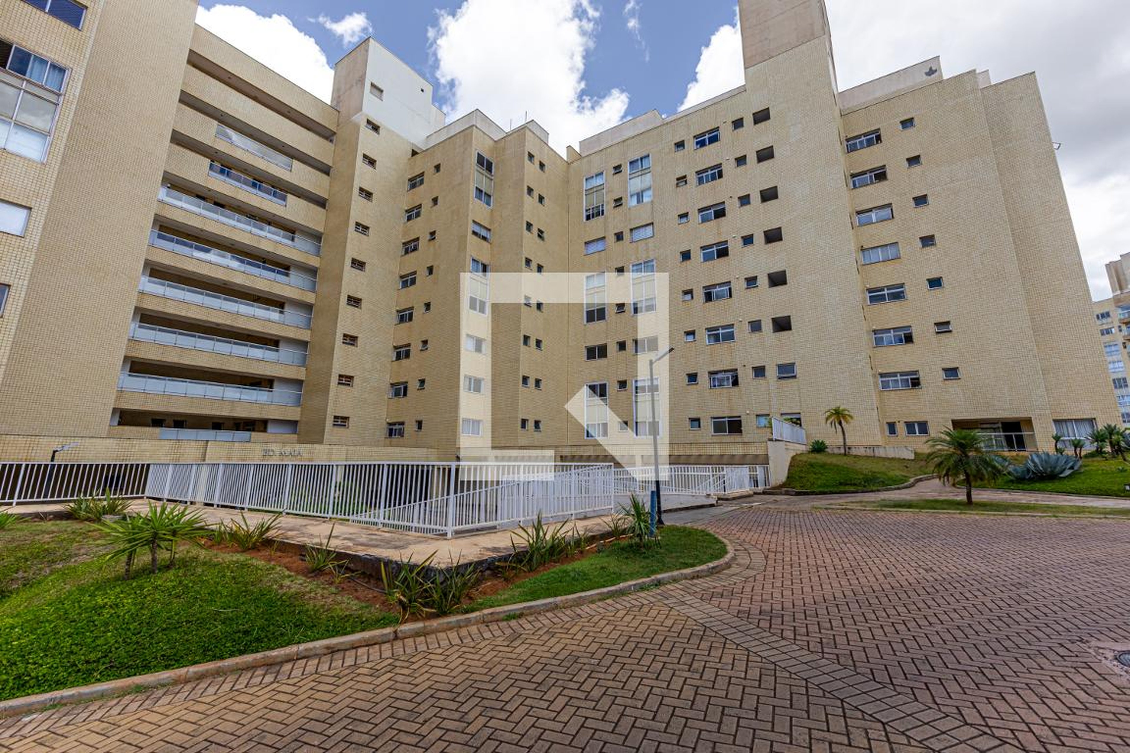 Fachada Condomínio Mirante do Sol