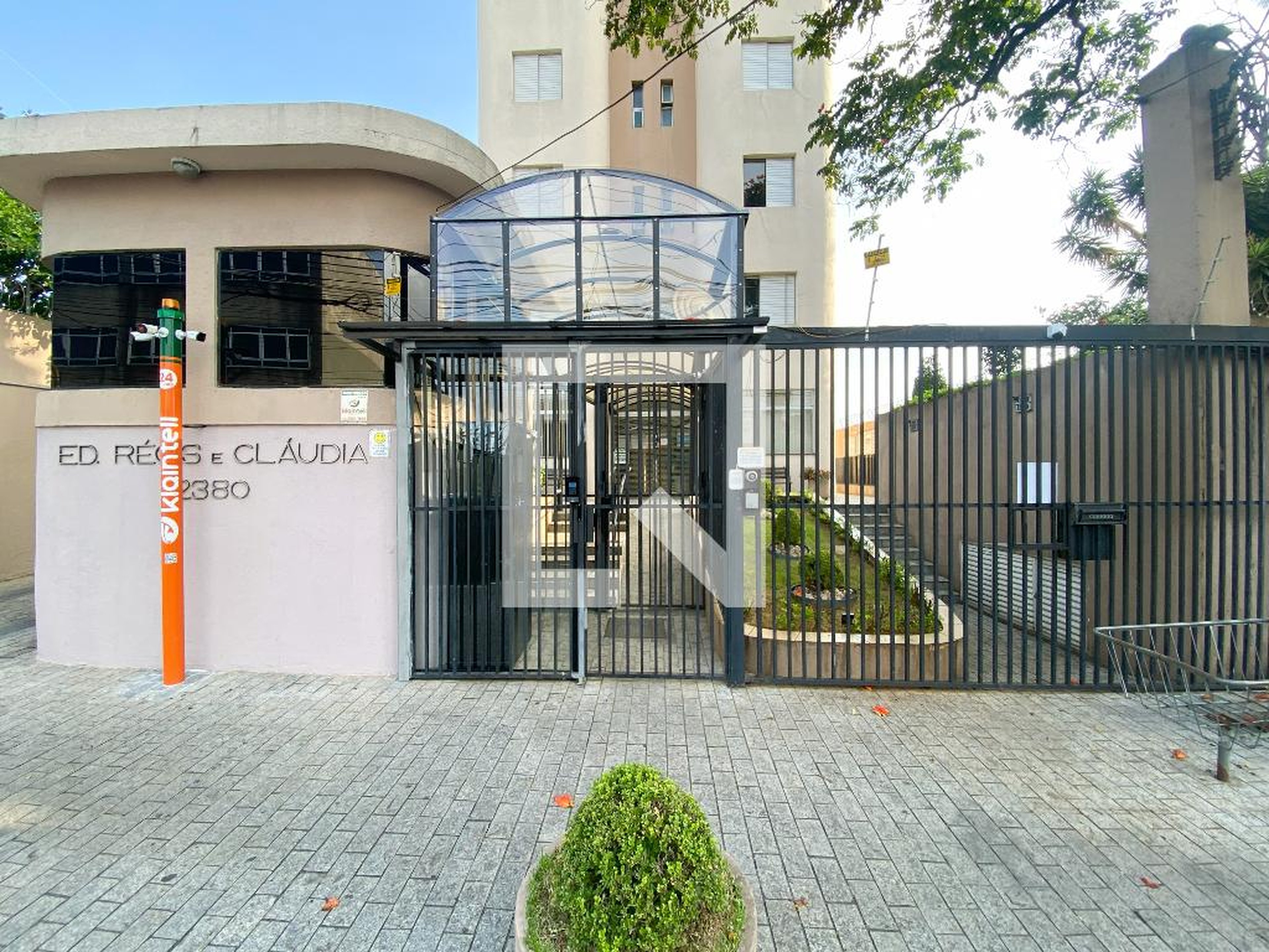 Fachada Condomínio Regis e Claudia