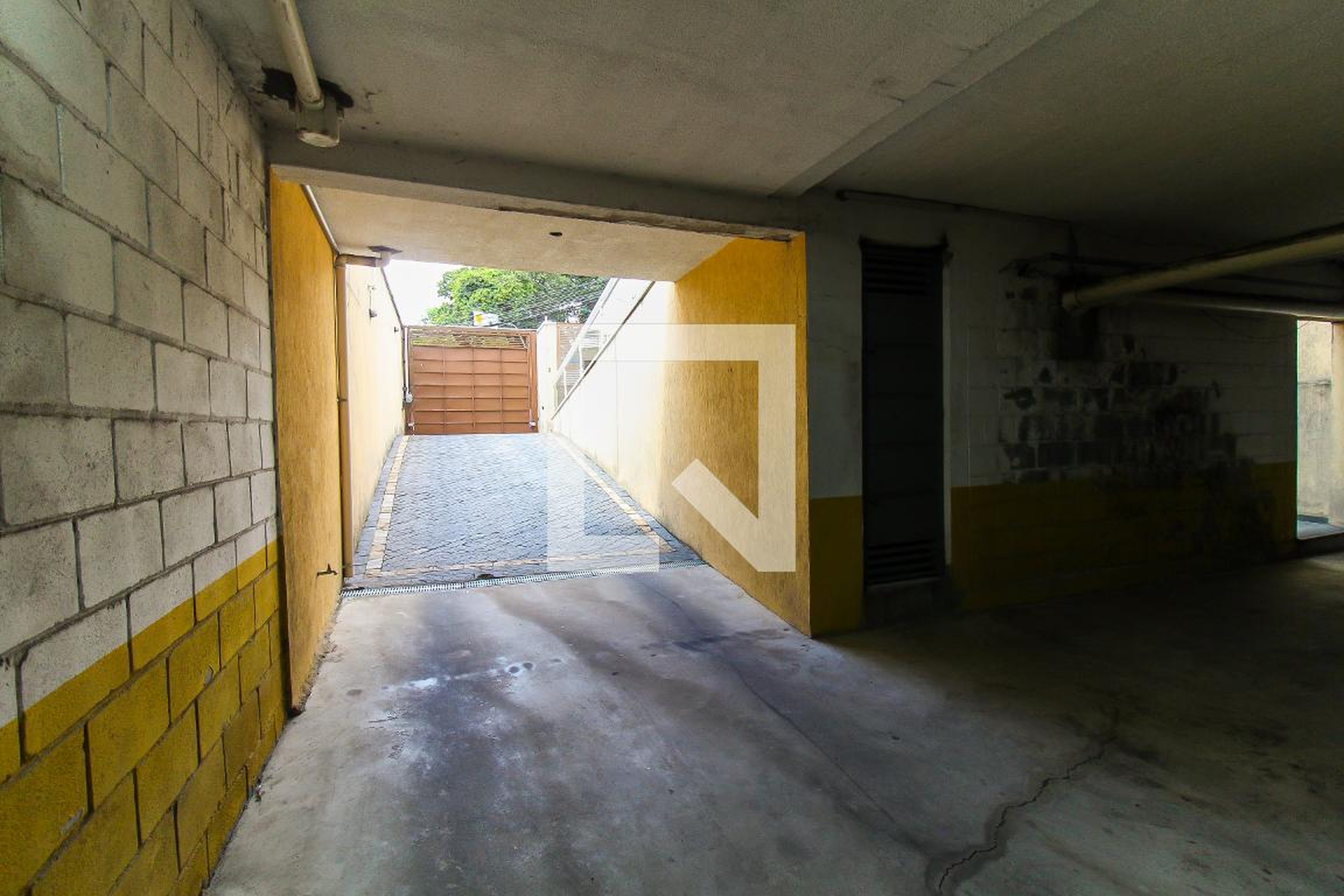 Estacionamento - Avinhado