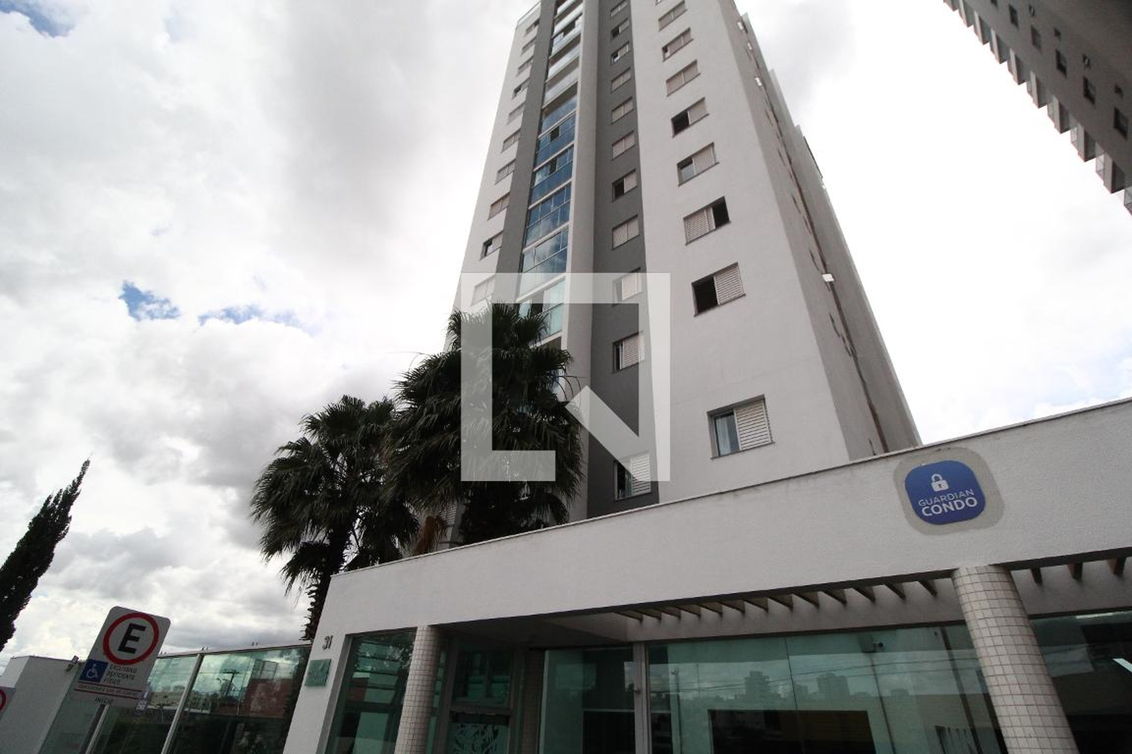 Fachada Condomínio Morada do Sabia