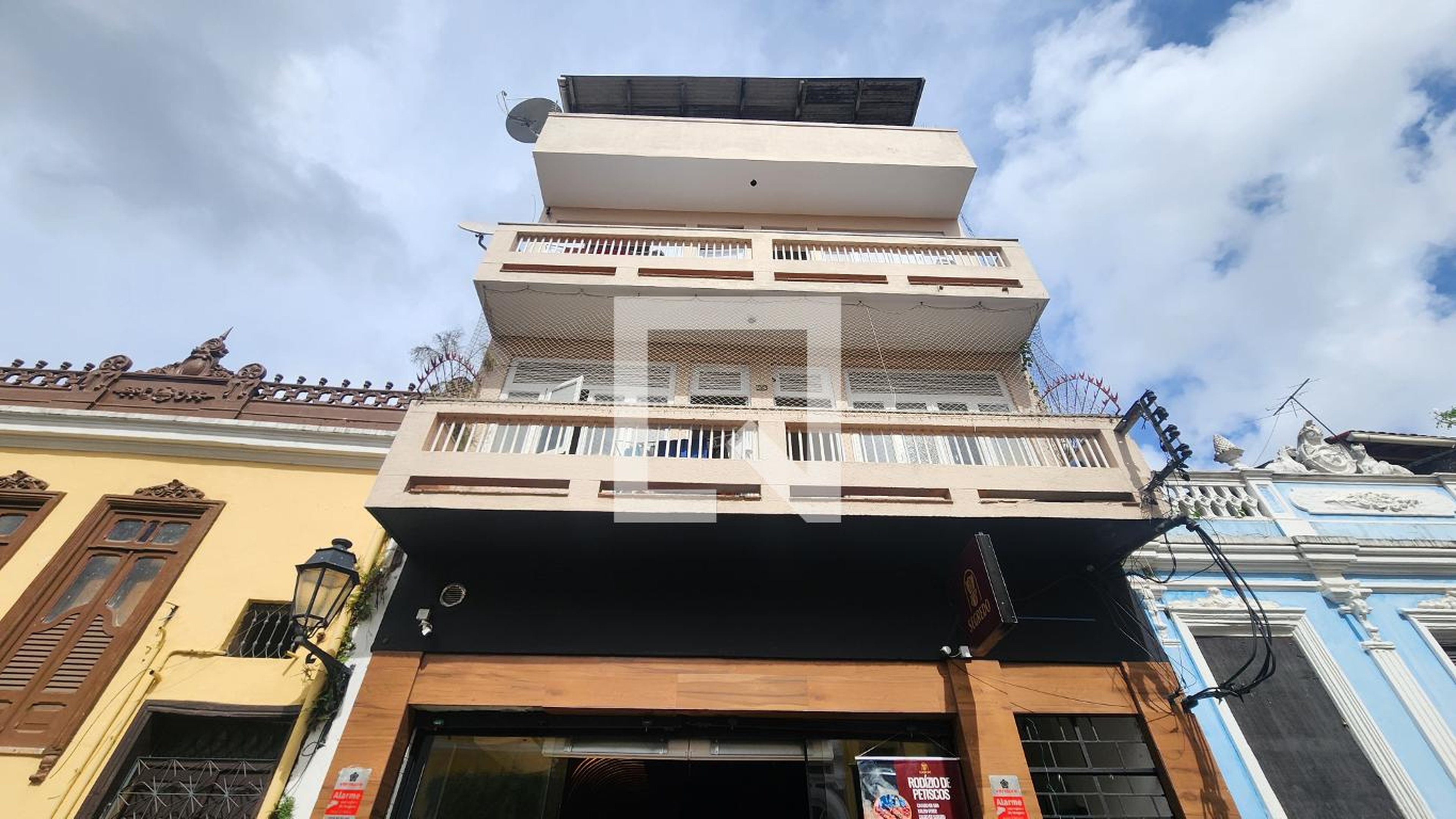 Fachada Condomínio em Rua Direita de Santo Antônio, 77