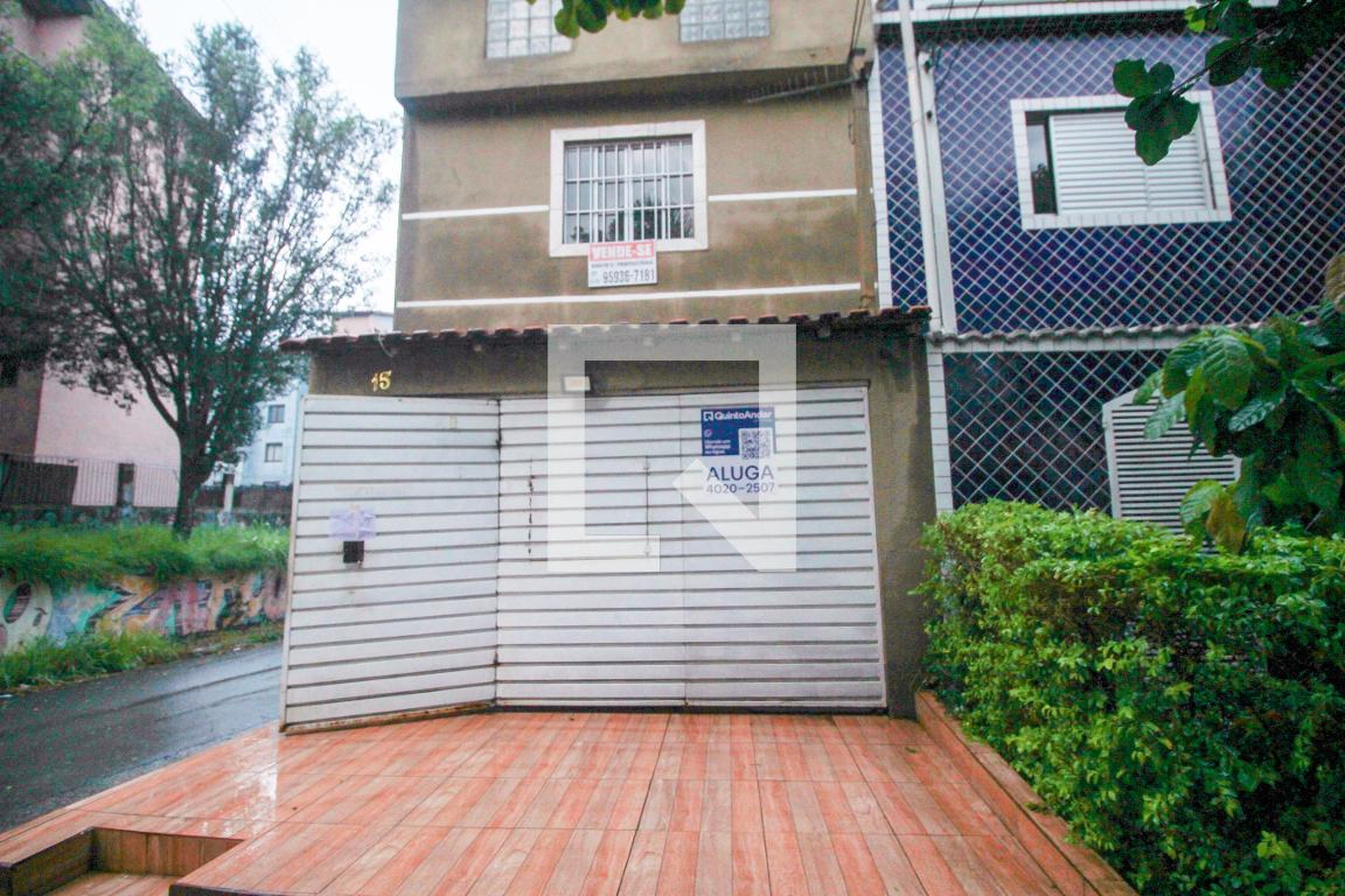 Fachada Condomínio em Rua José Brasil, 15