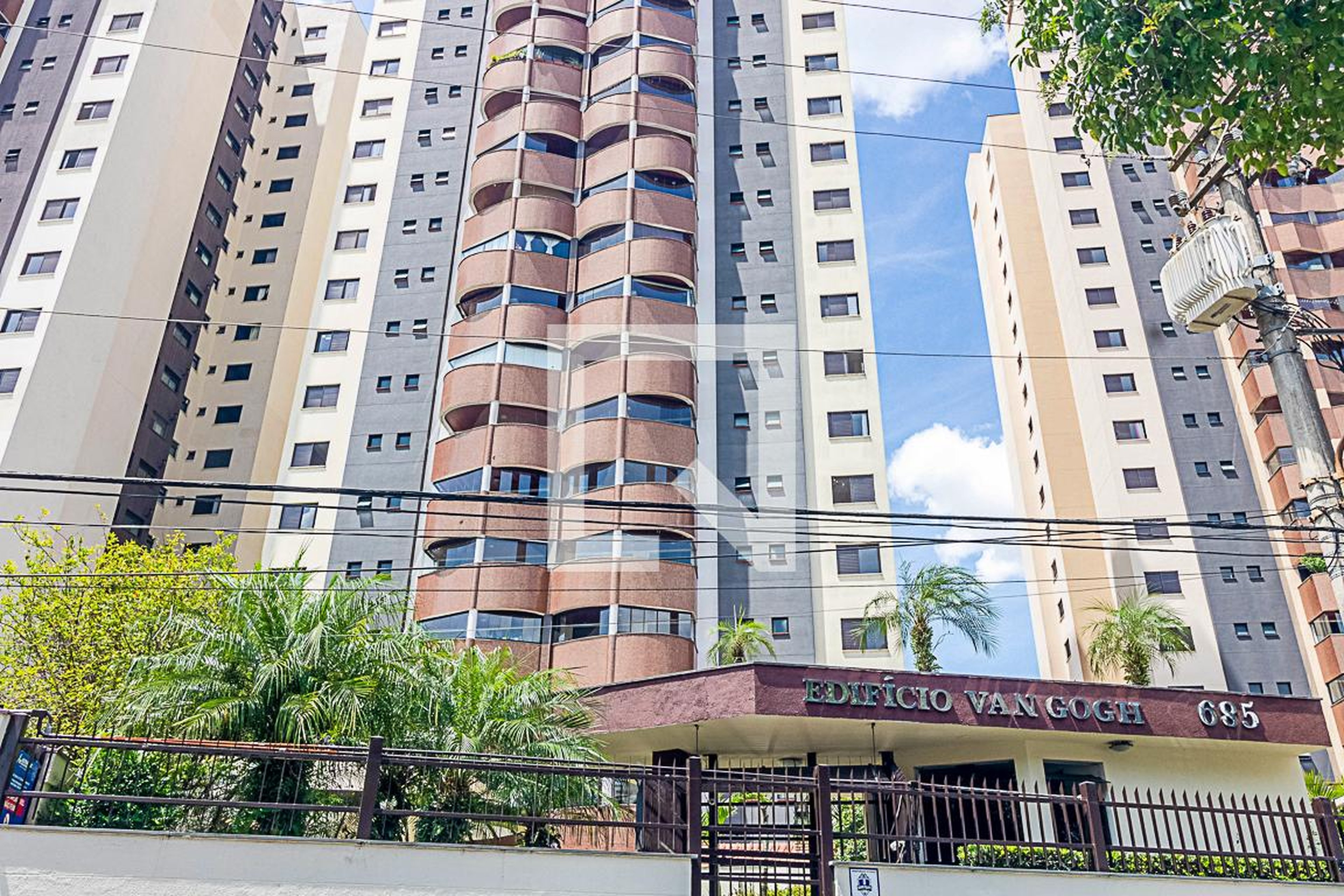 Fachada Condomínio Van Gogh