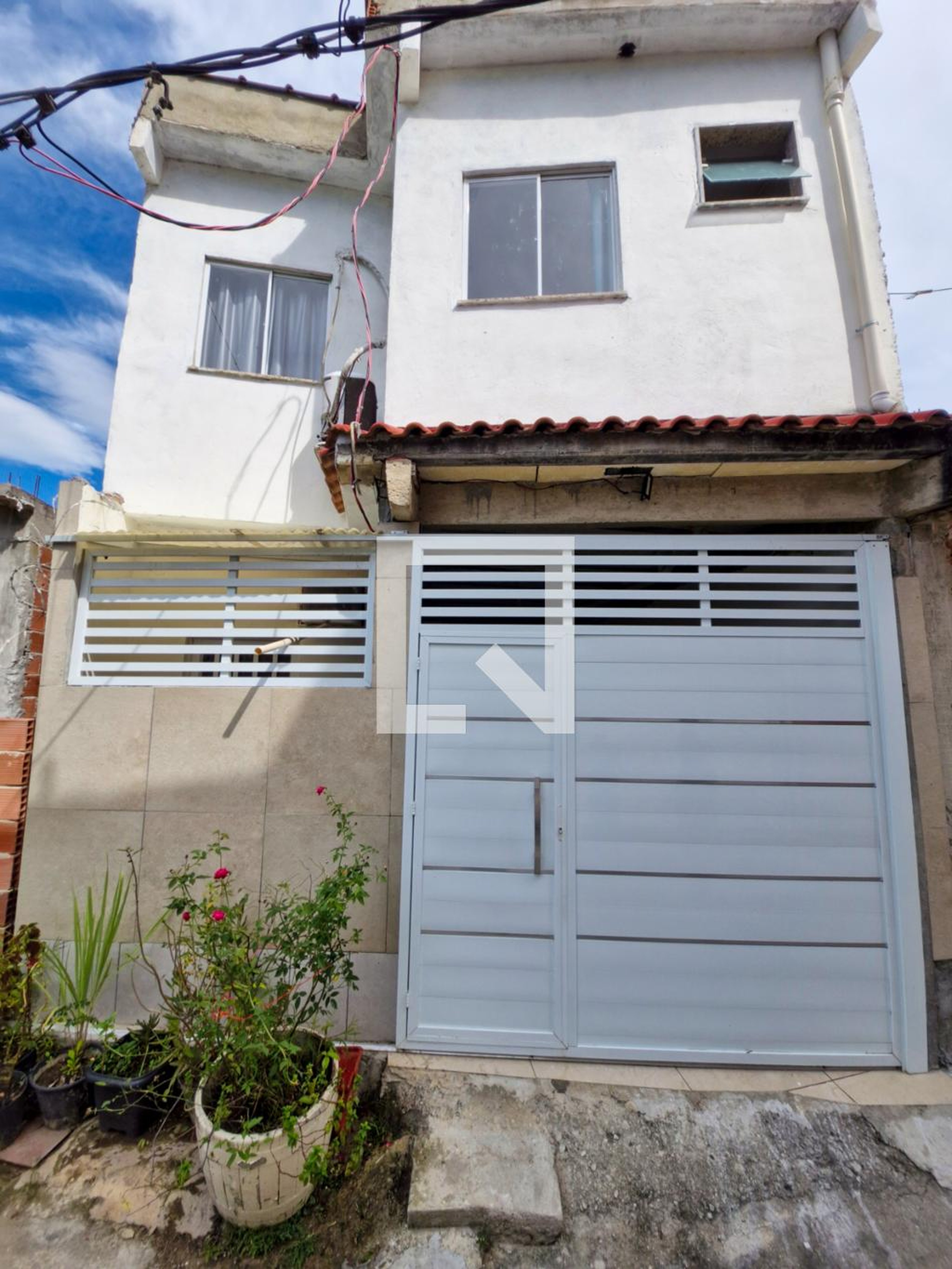 Fachada Condomínio em Rua Ariro, 138