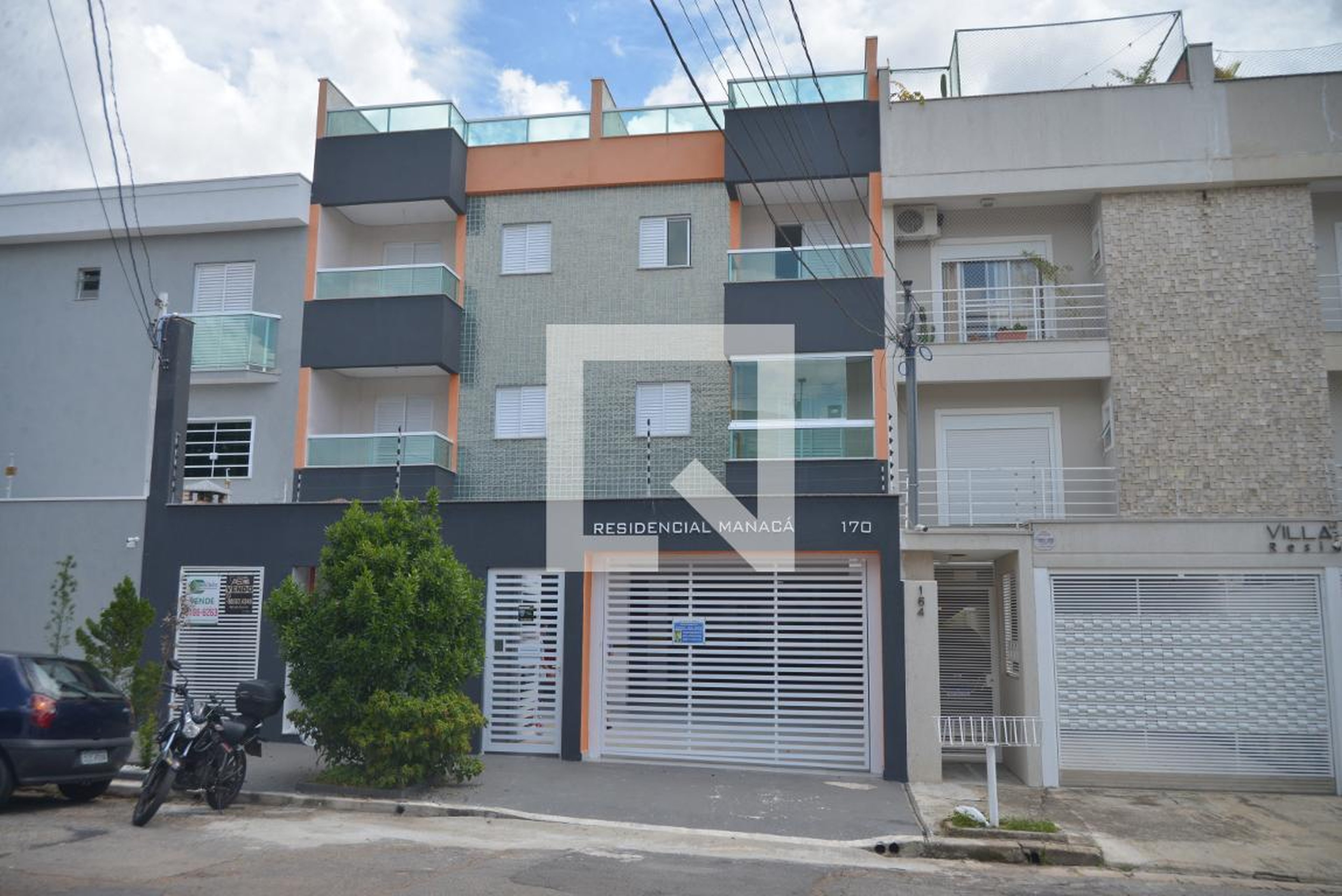 Fachada do Prédio Condomínio em Rua Itaporanga, 170