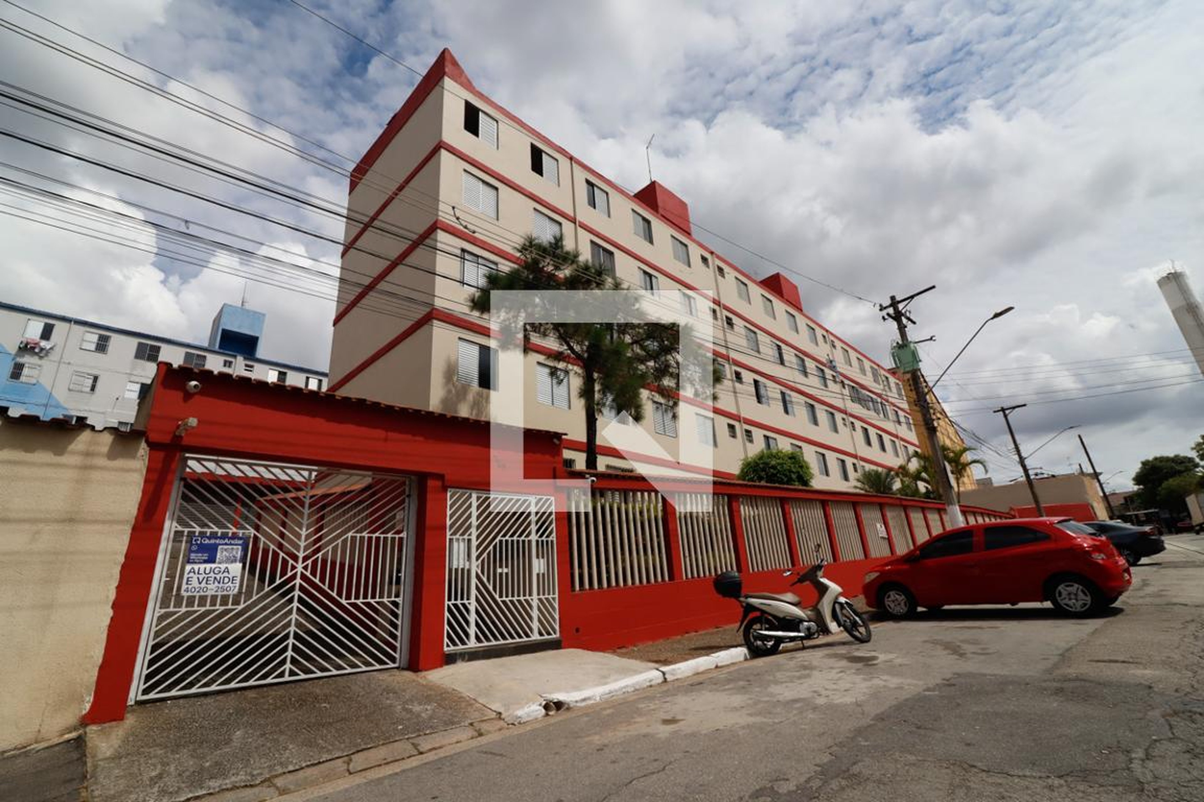 Fachada Condomínio em Rua Padre Tomás de Vilanova, 735