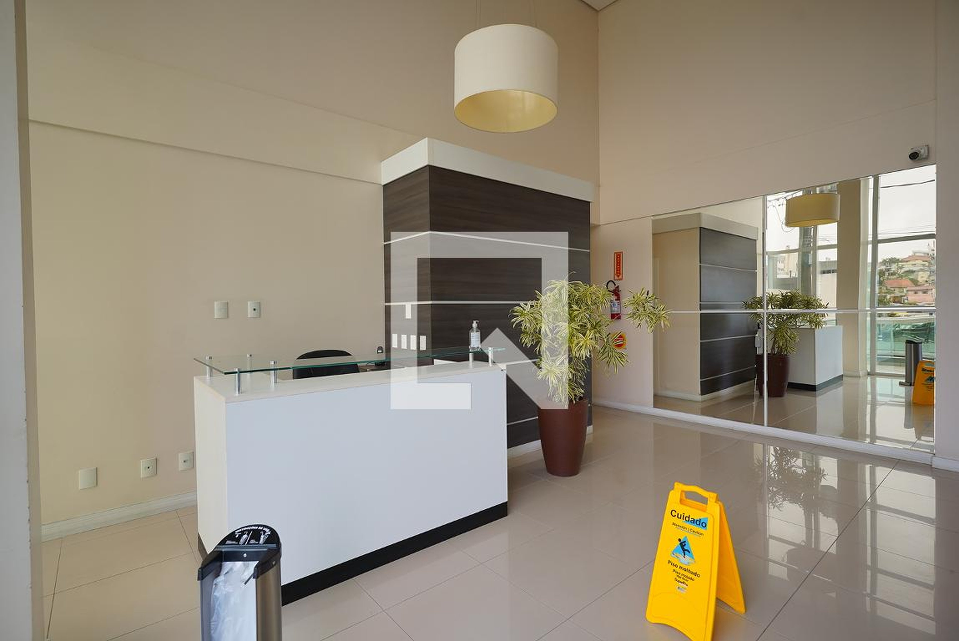 Hall de entrada Condomínio Sol Nascente
