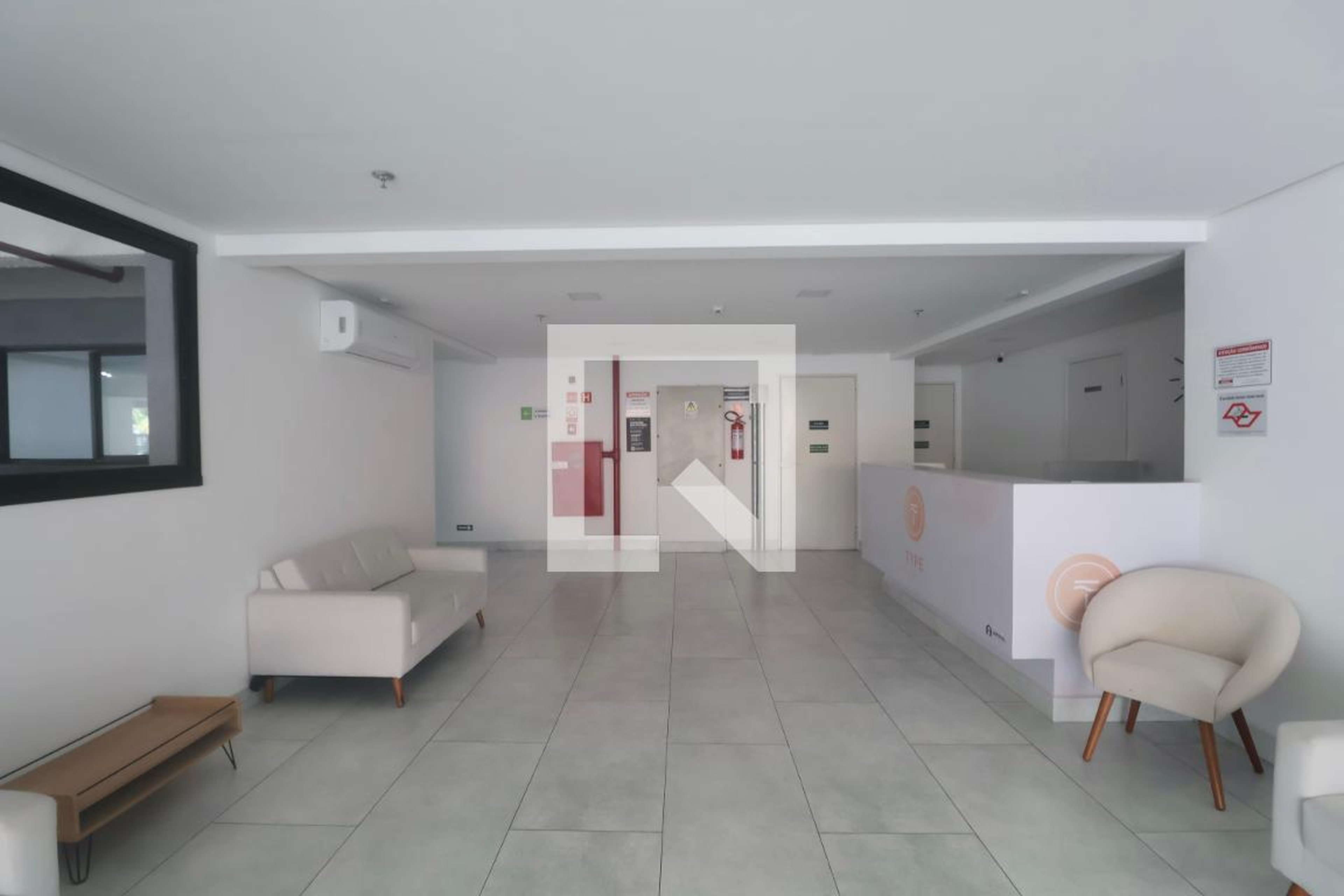 Hall de entrada - Type Enseada