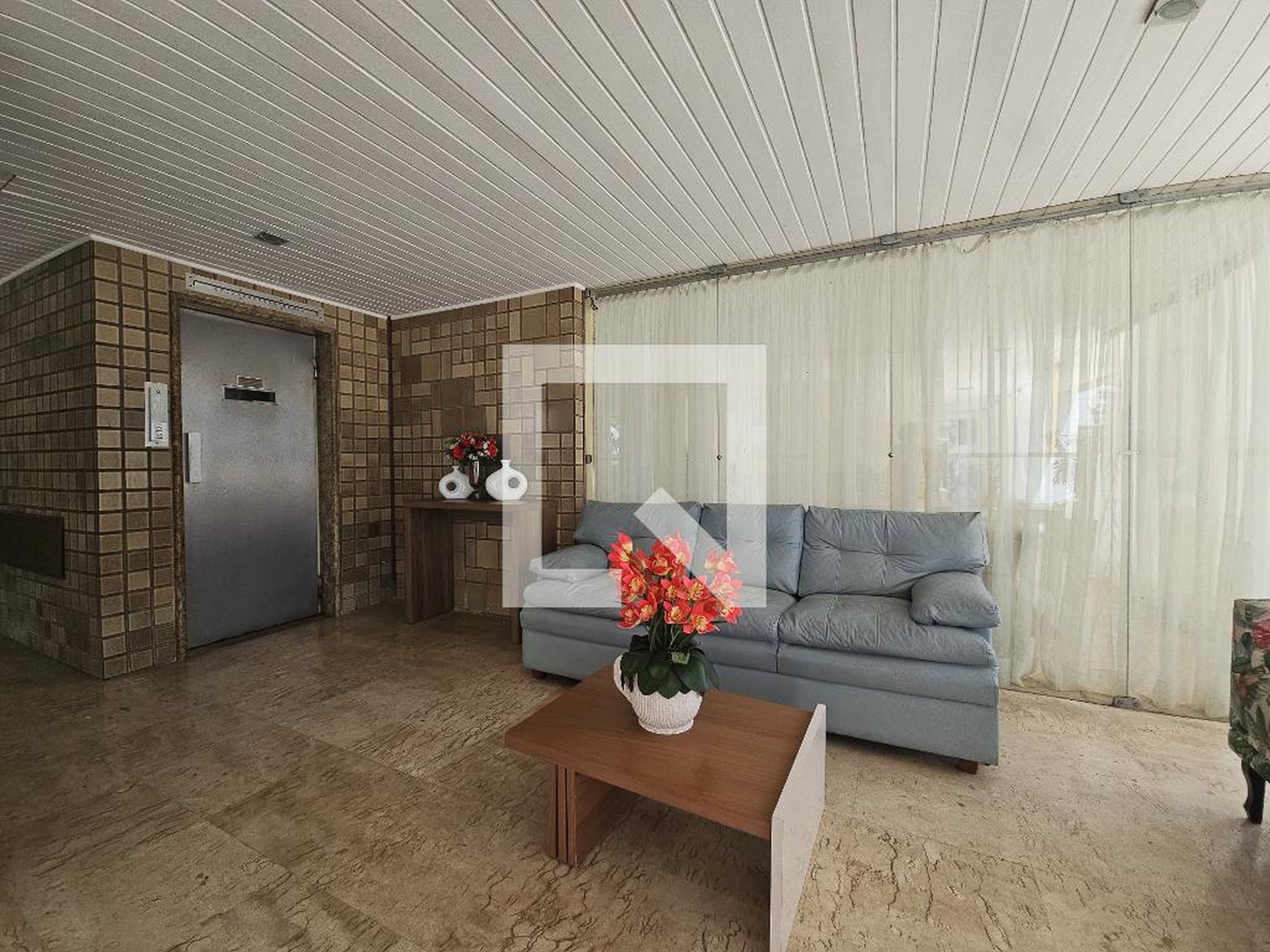 Hall de entrada - Edifício Caravelle.Salvador