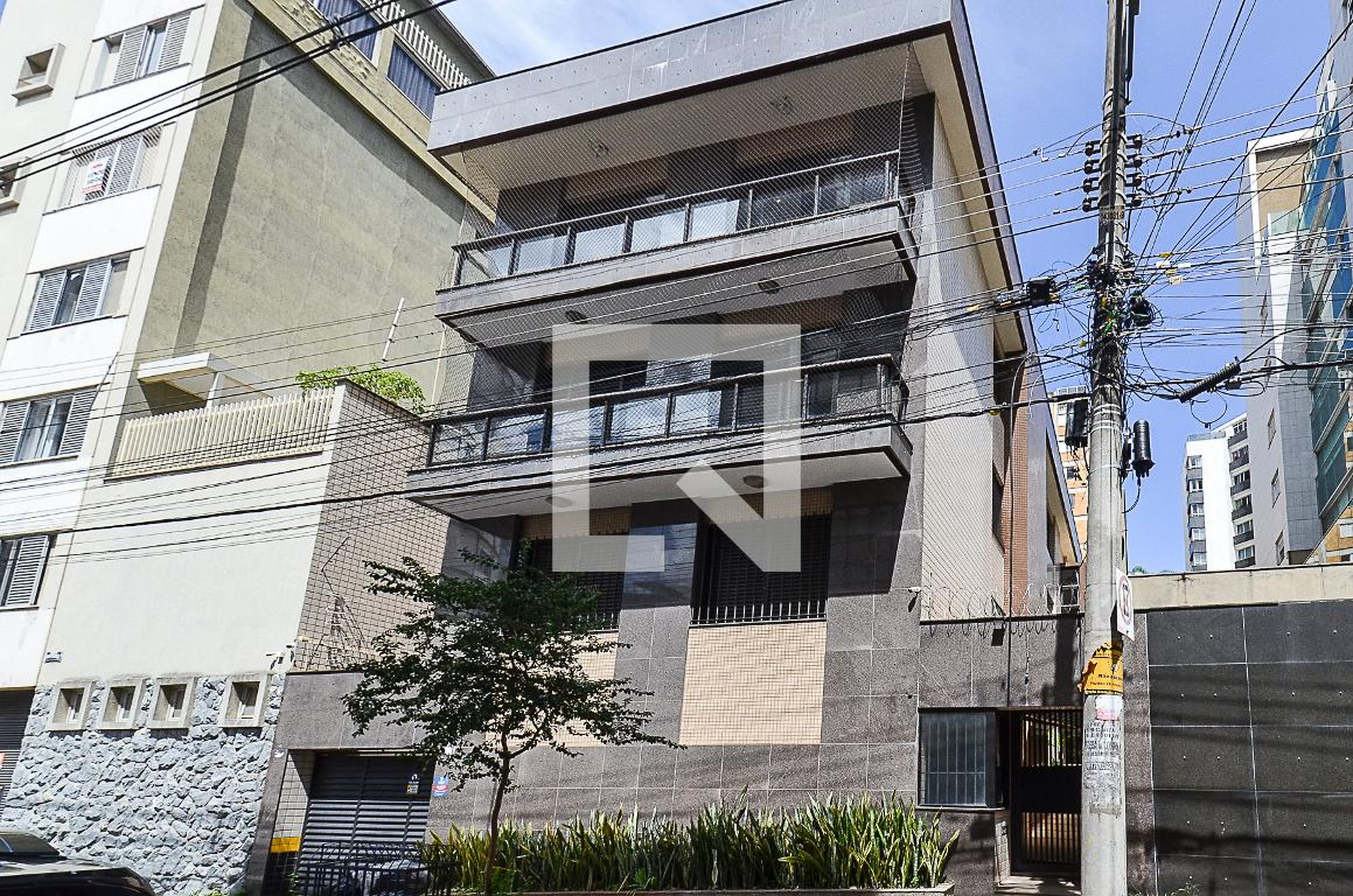 Fachada Condomínio em Rua Montevidéu, 680