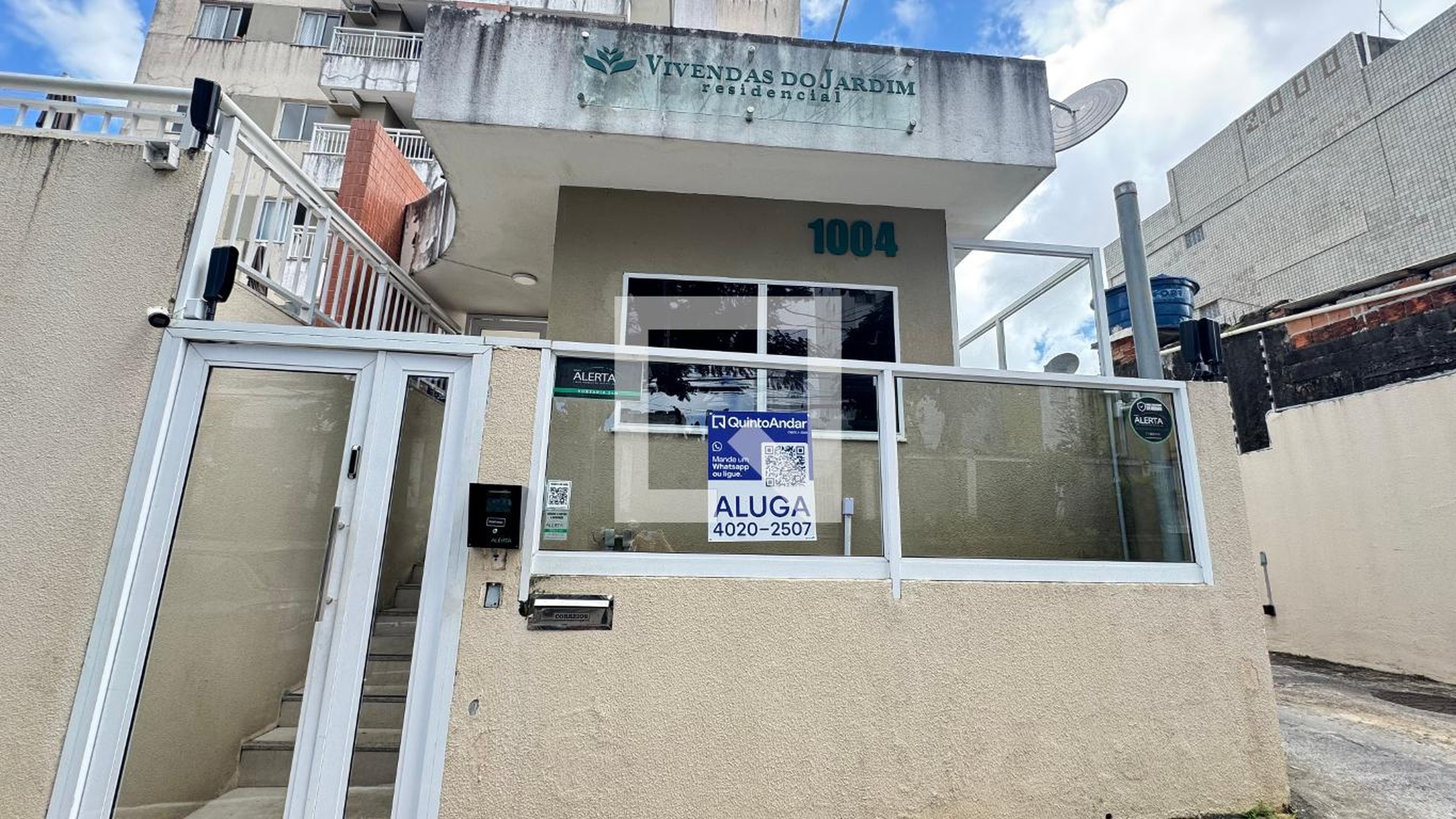 Fachada Condomínio em Rua Numa Pompílio Bitencourt, 1004
