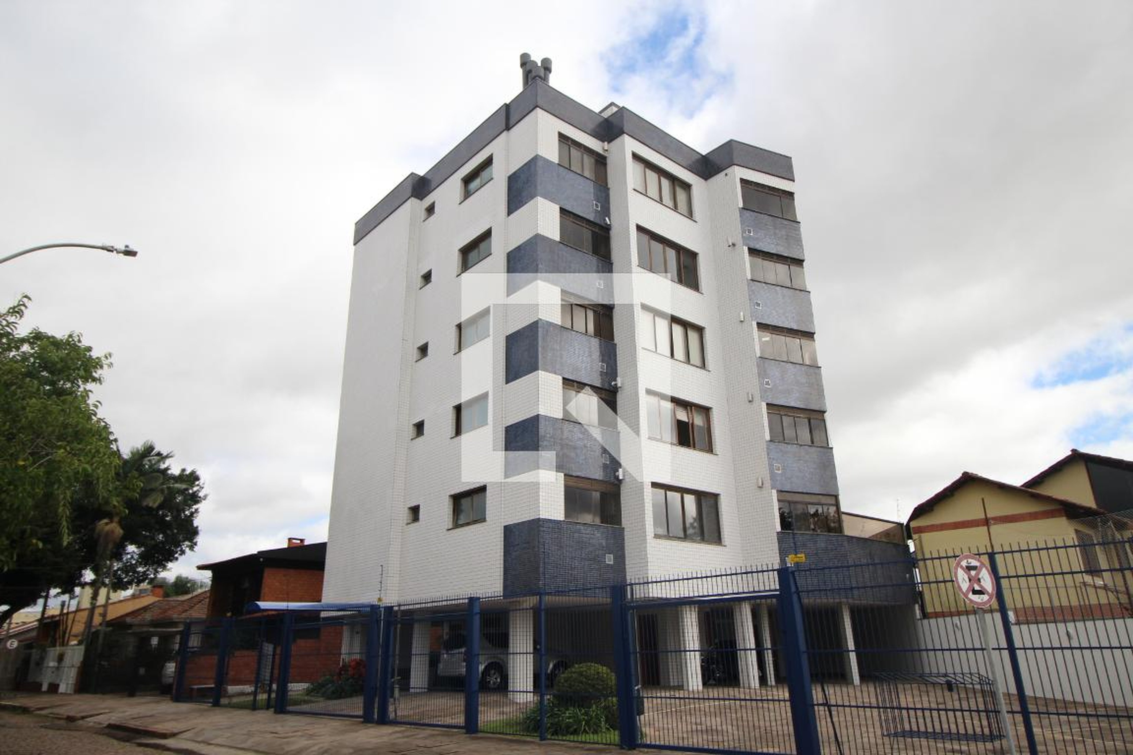 Fachada Condomínio em Rua Mali, 924