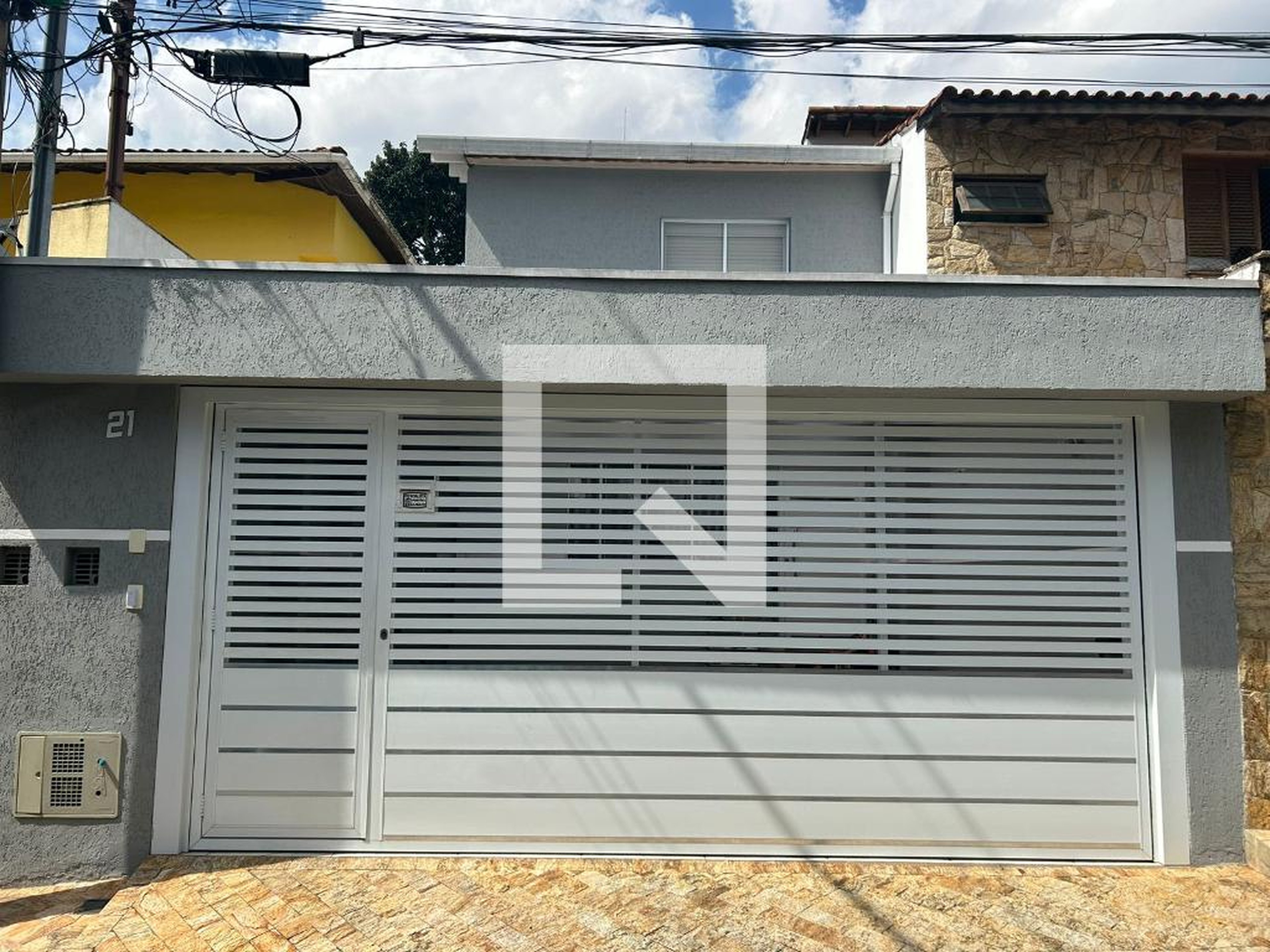 fachada Condomínio em Rua José Pinsuti, 21