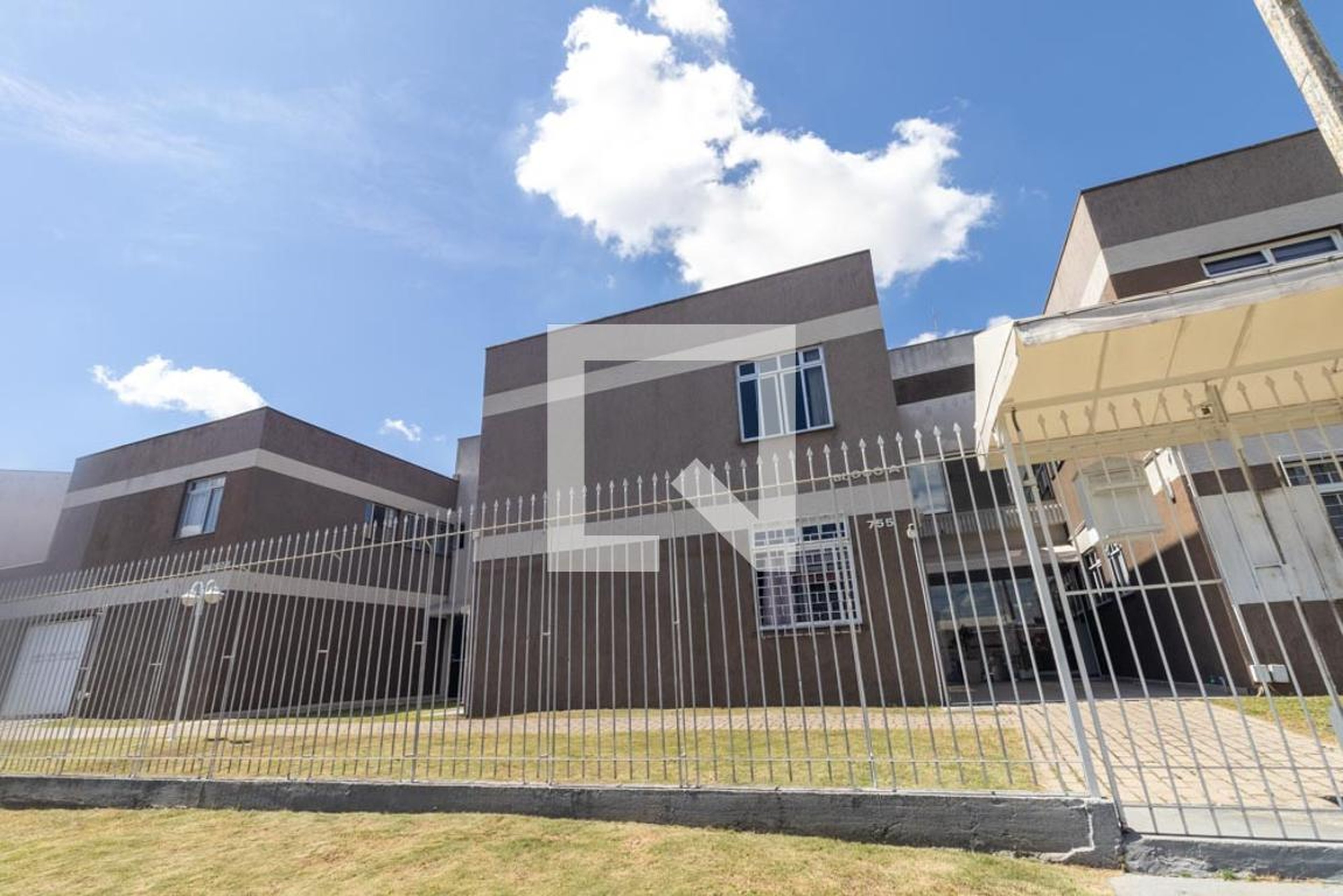 Fachada do Prédio Condomínio em Rua Francisco de Camargo Pinto, 745