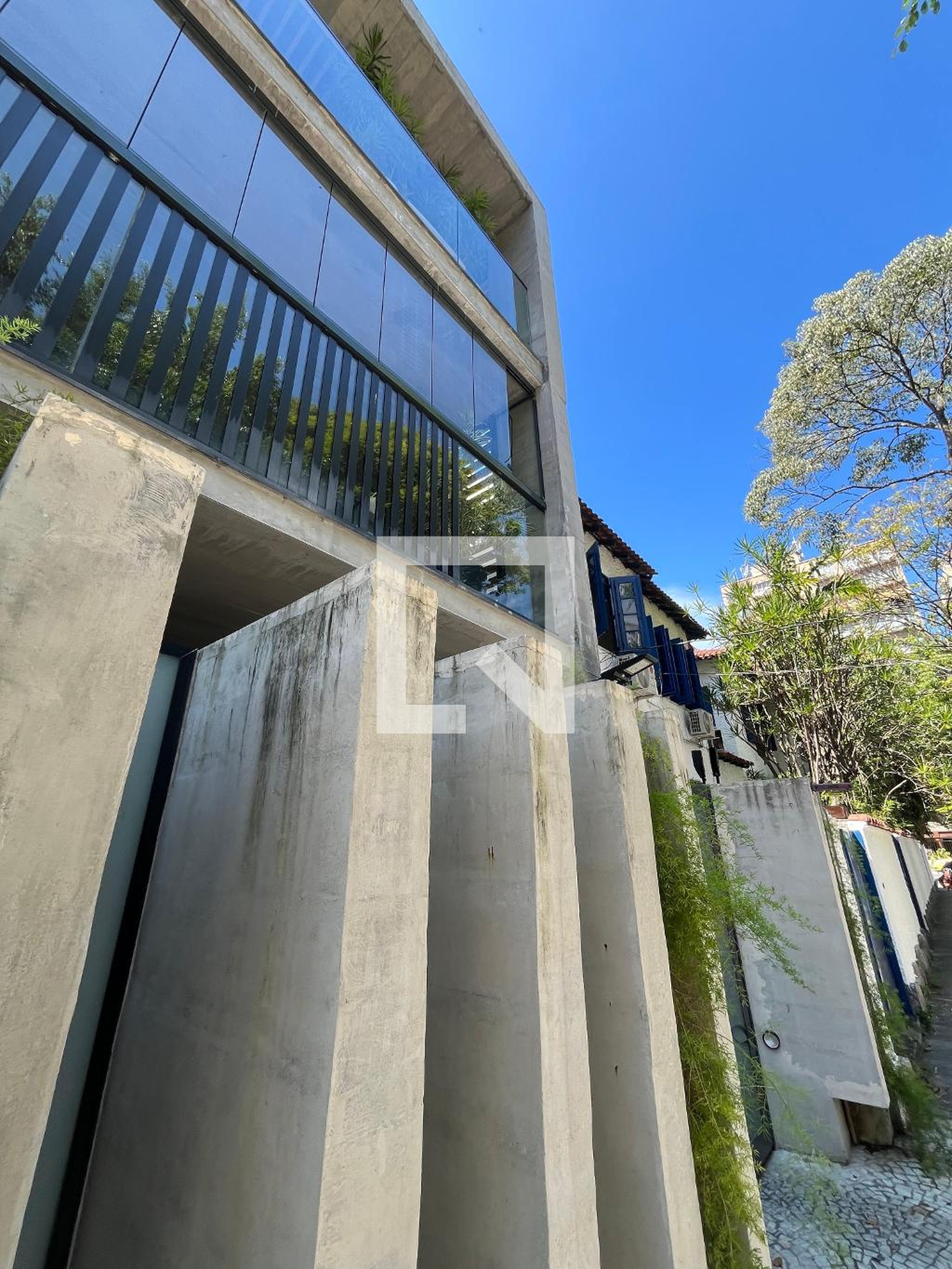 Fachada Condomínio em Rua Getúlio das Neves, 10