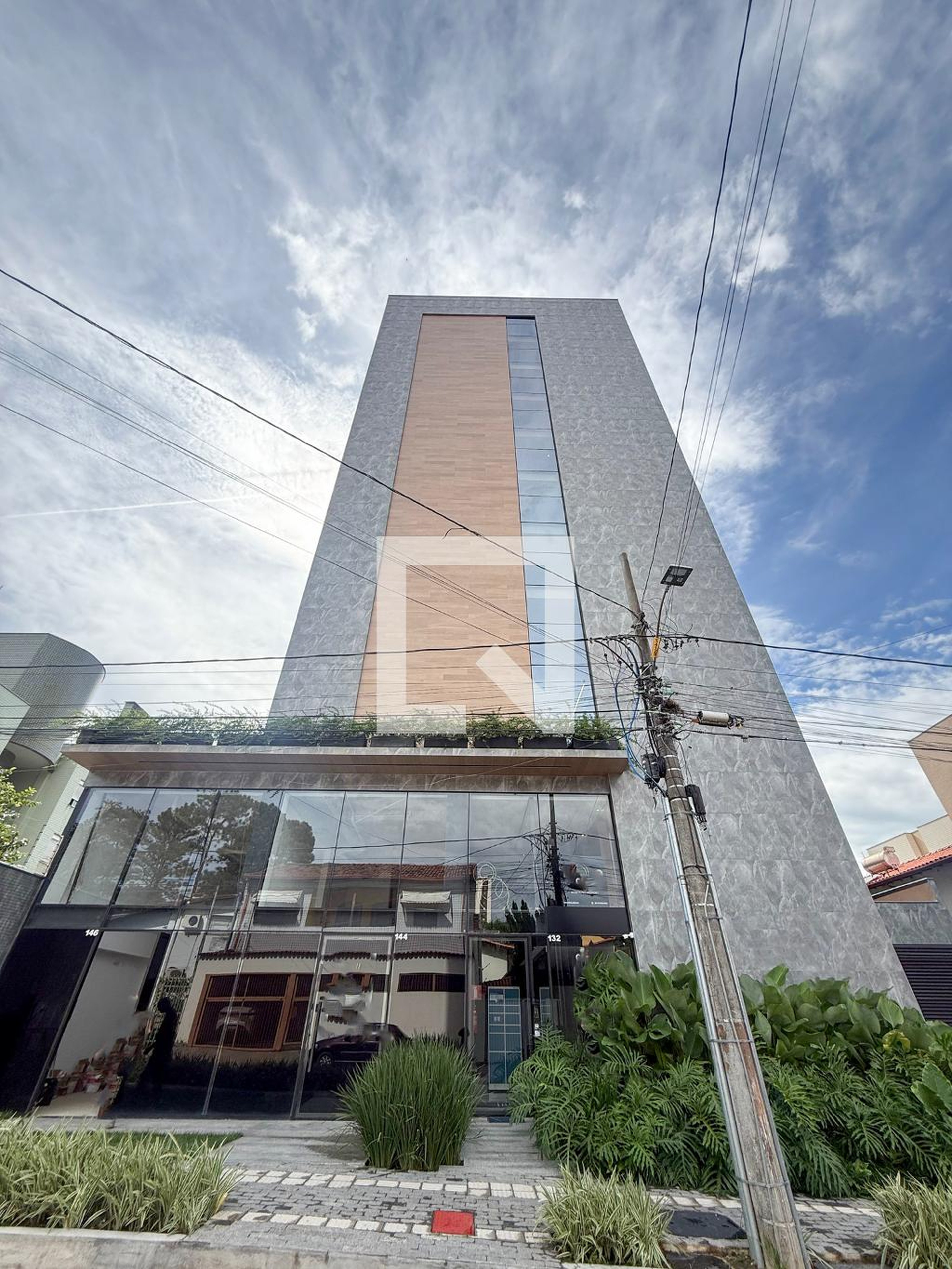 Fachada Condomínio em Rua Camilo Ana, 132