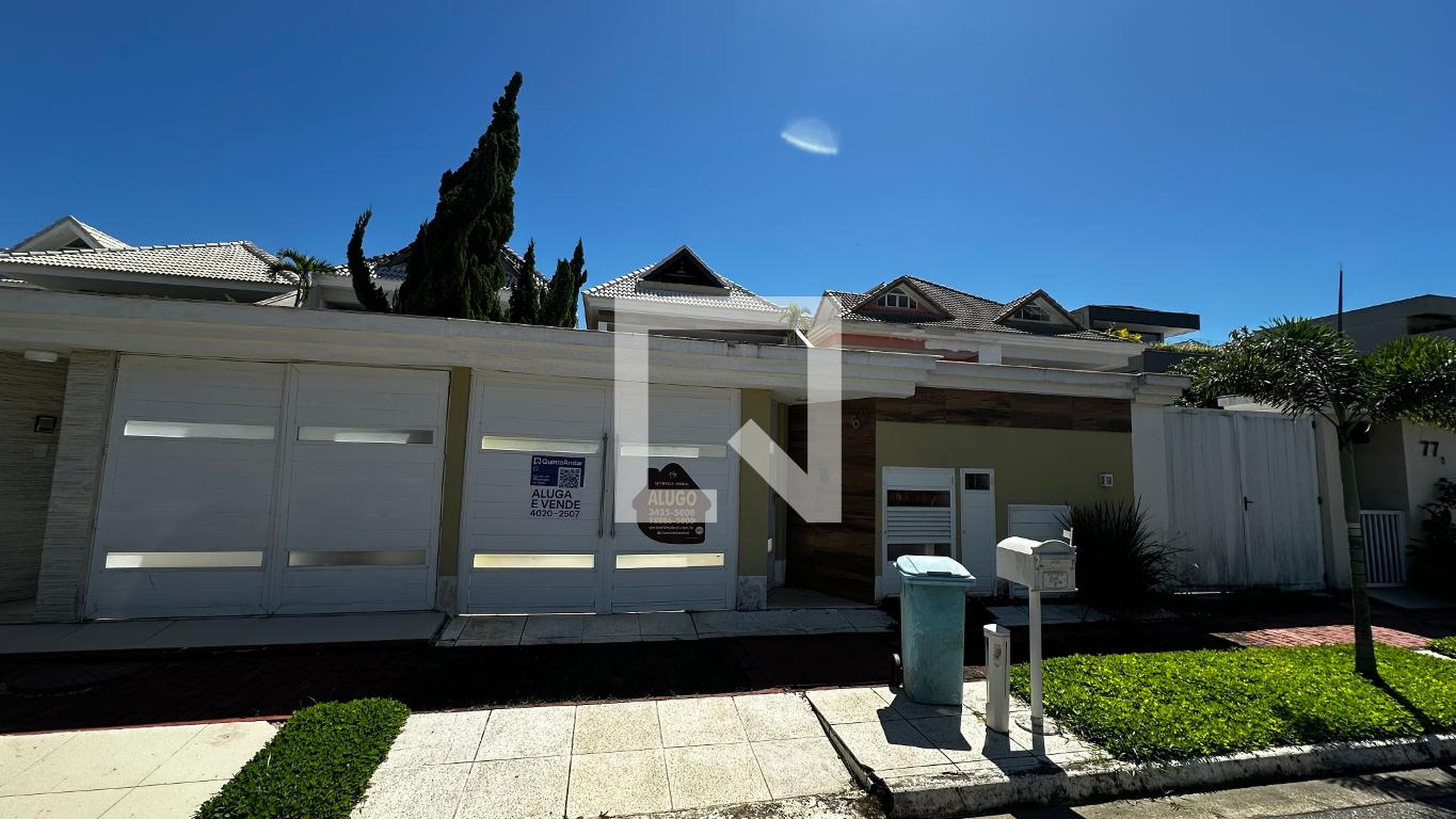 Fachada Condomínio Blue Houses