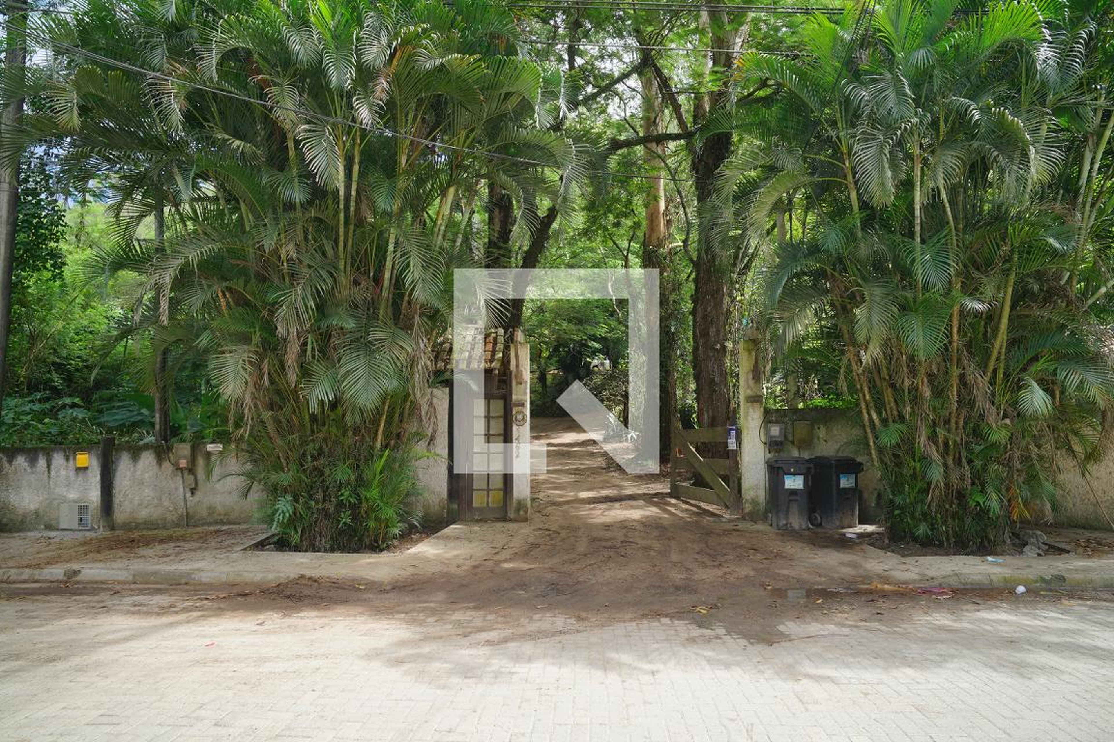 Fachada Condomínio em Rua São Sebastião, 1462