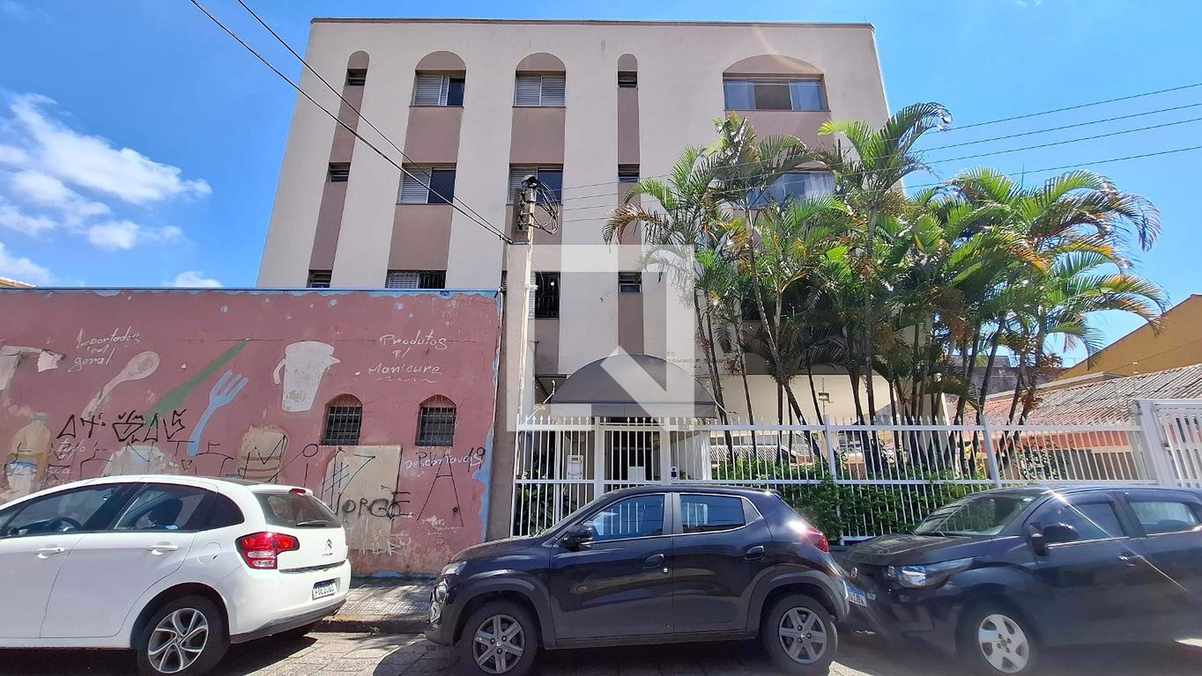 Fachada Condomínio em Rua General Antônio Neto, 144