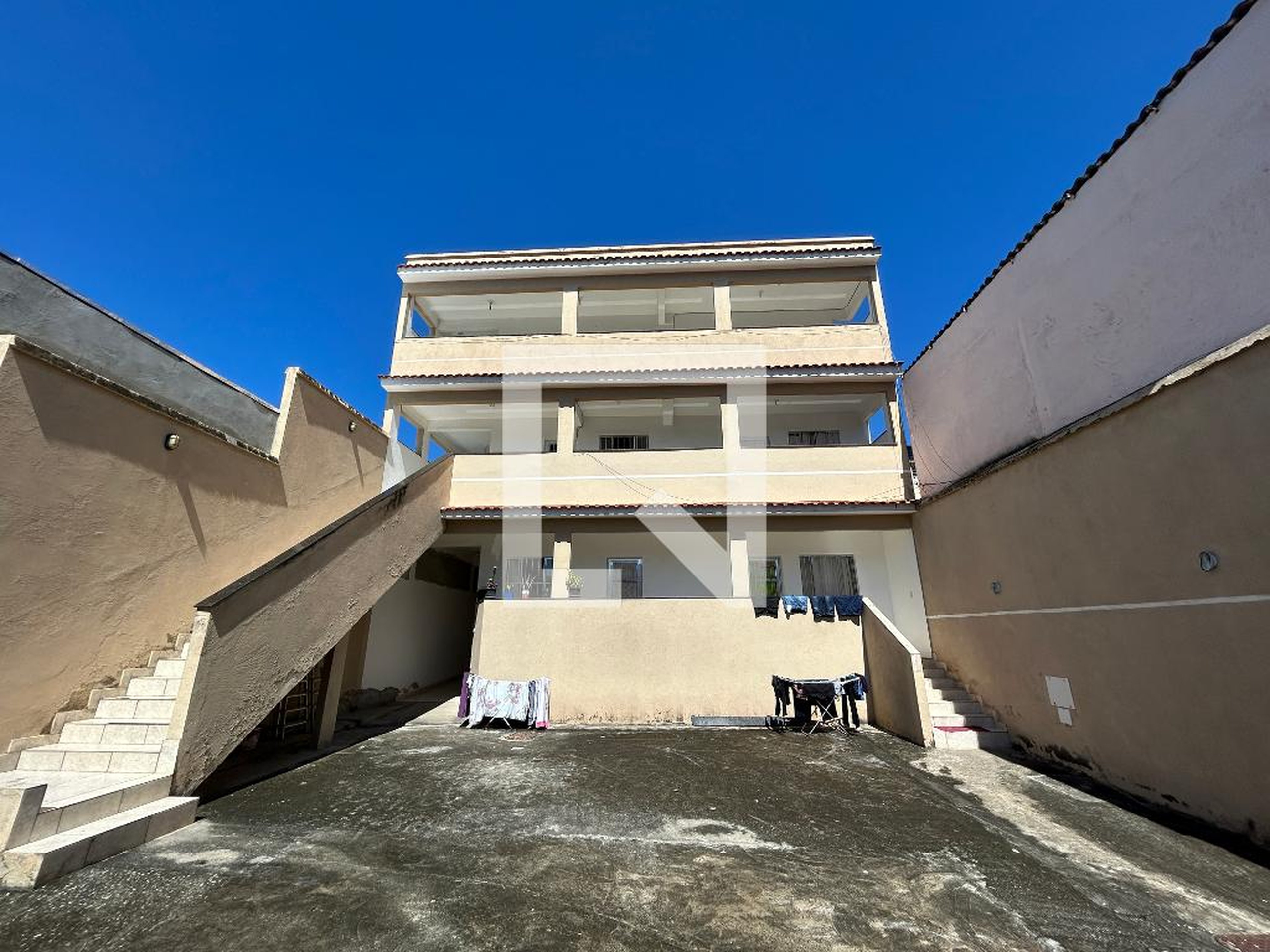 Fachada Condomínio em Rua Itália D'incau, 159