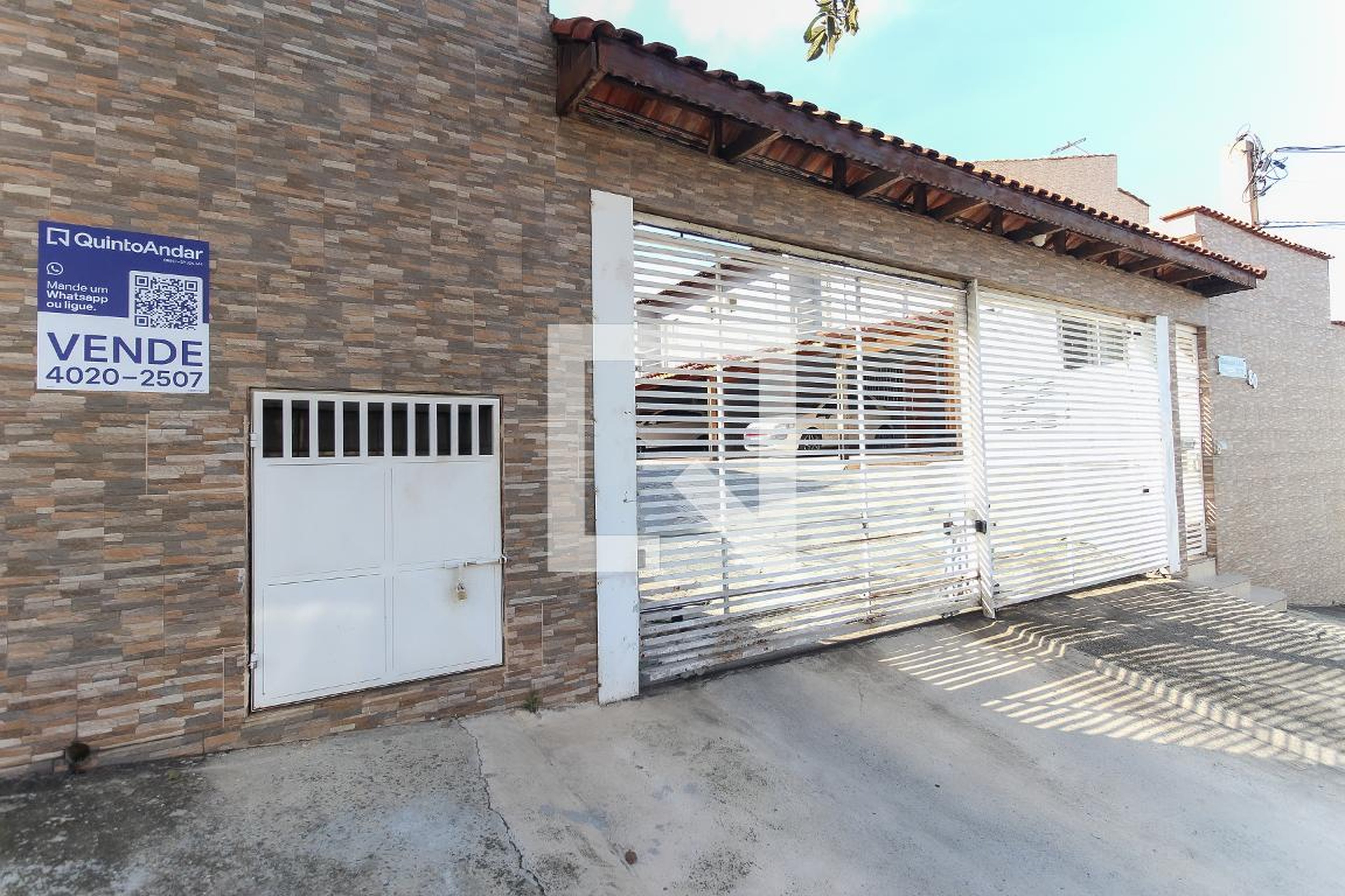 Fachada do Prédio Condomínio em Rua Dudu, 80