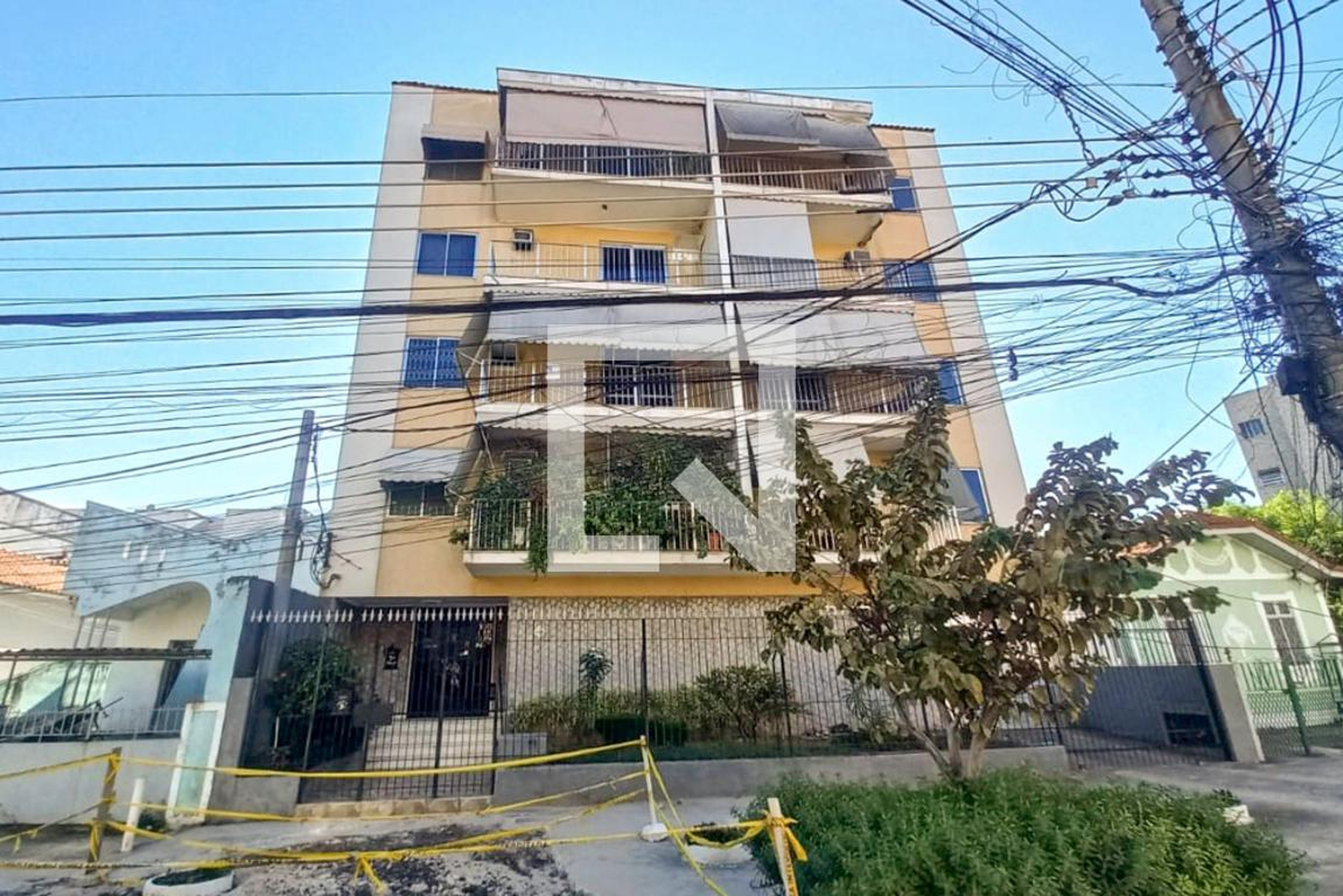 Fachada do Prédio Condomínio em Rua Ápia, 40