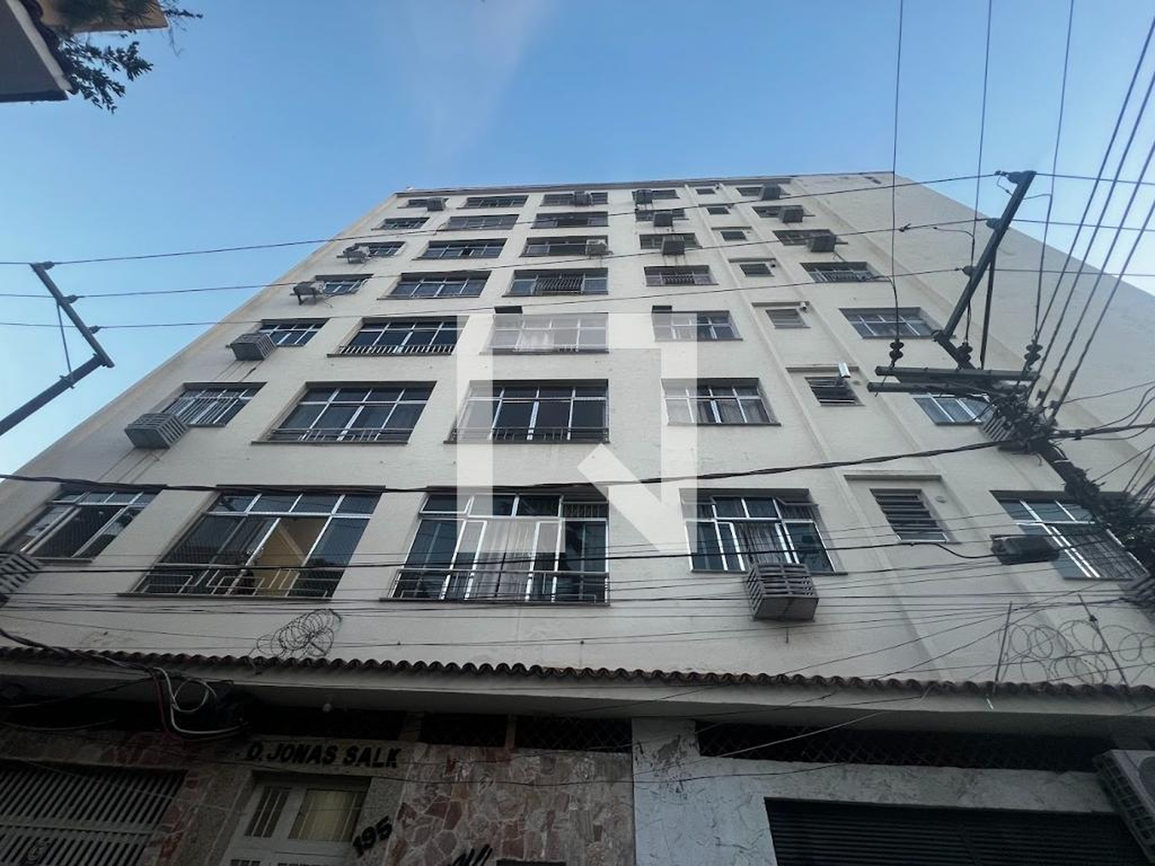 Fachada Edifício Jonas Salk