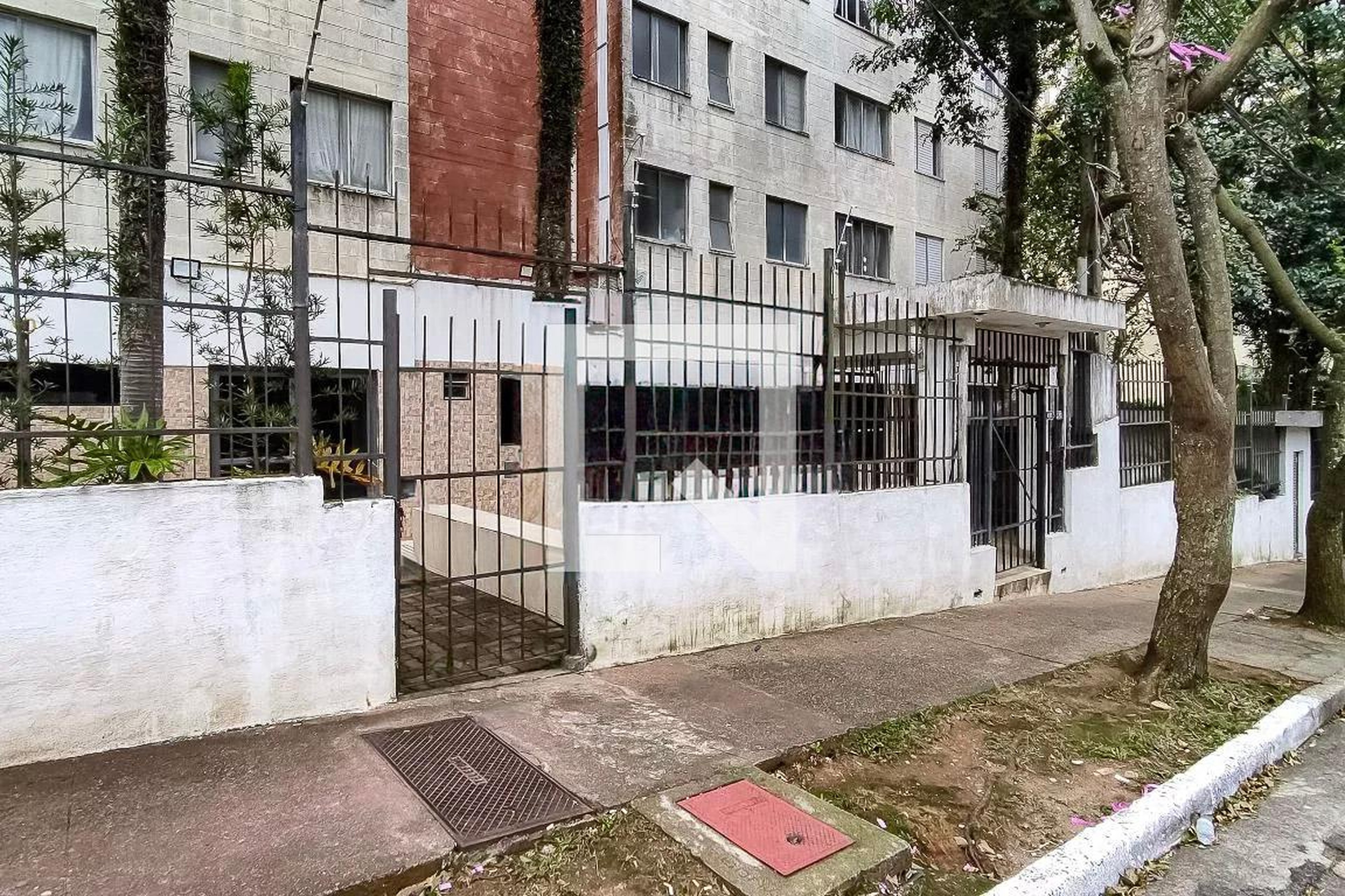 Fachada Condomínio Conjunto Habitacional Miraflores Iii