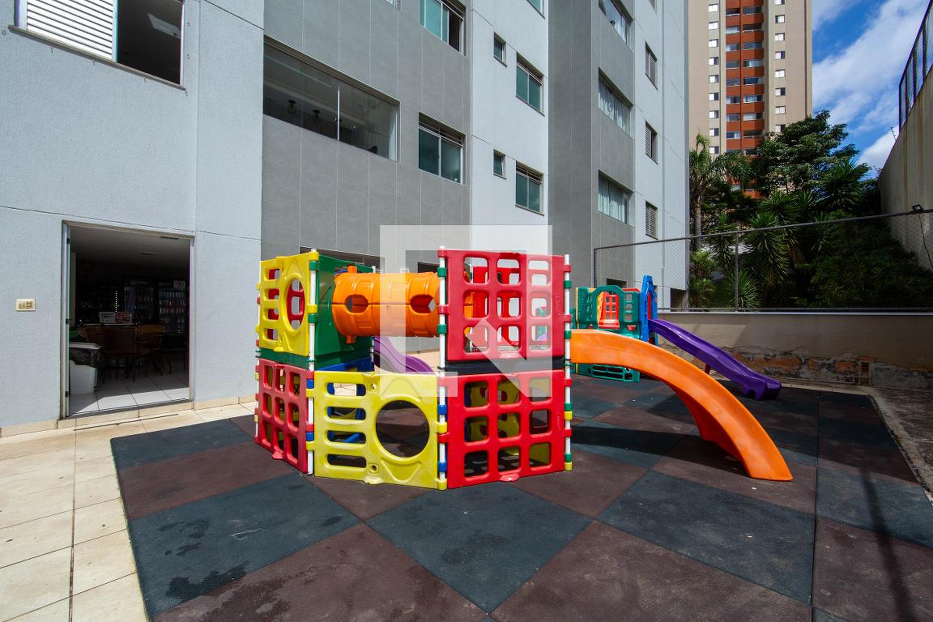 PLAYGROUND - Edifício Camará