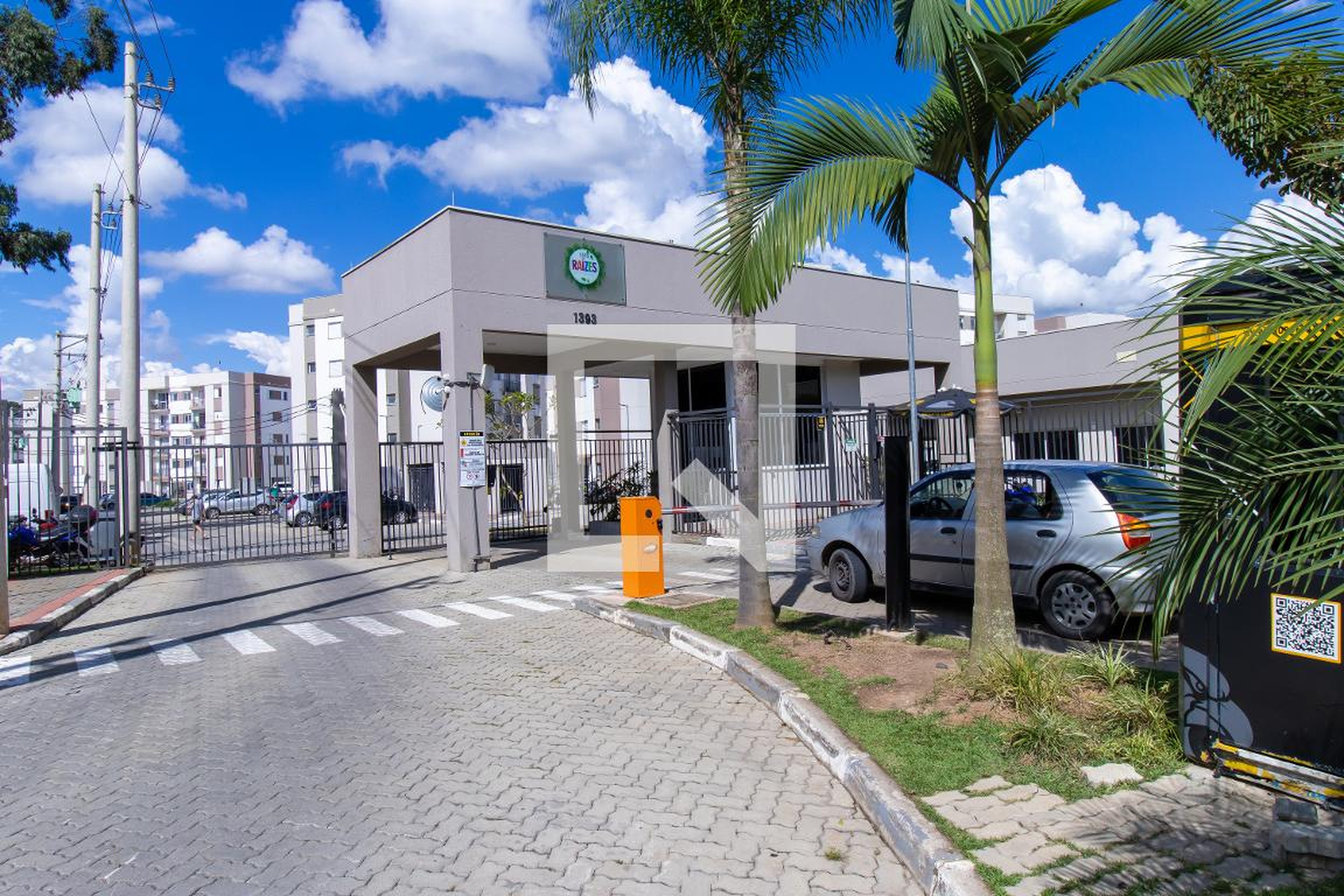 Fachada do condomínio Condomínio Raízes Eco Clube