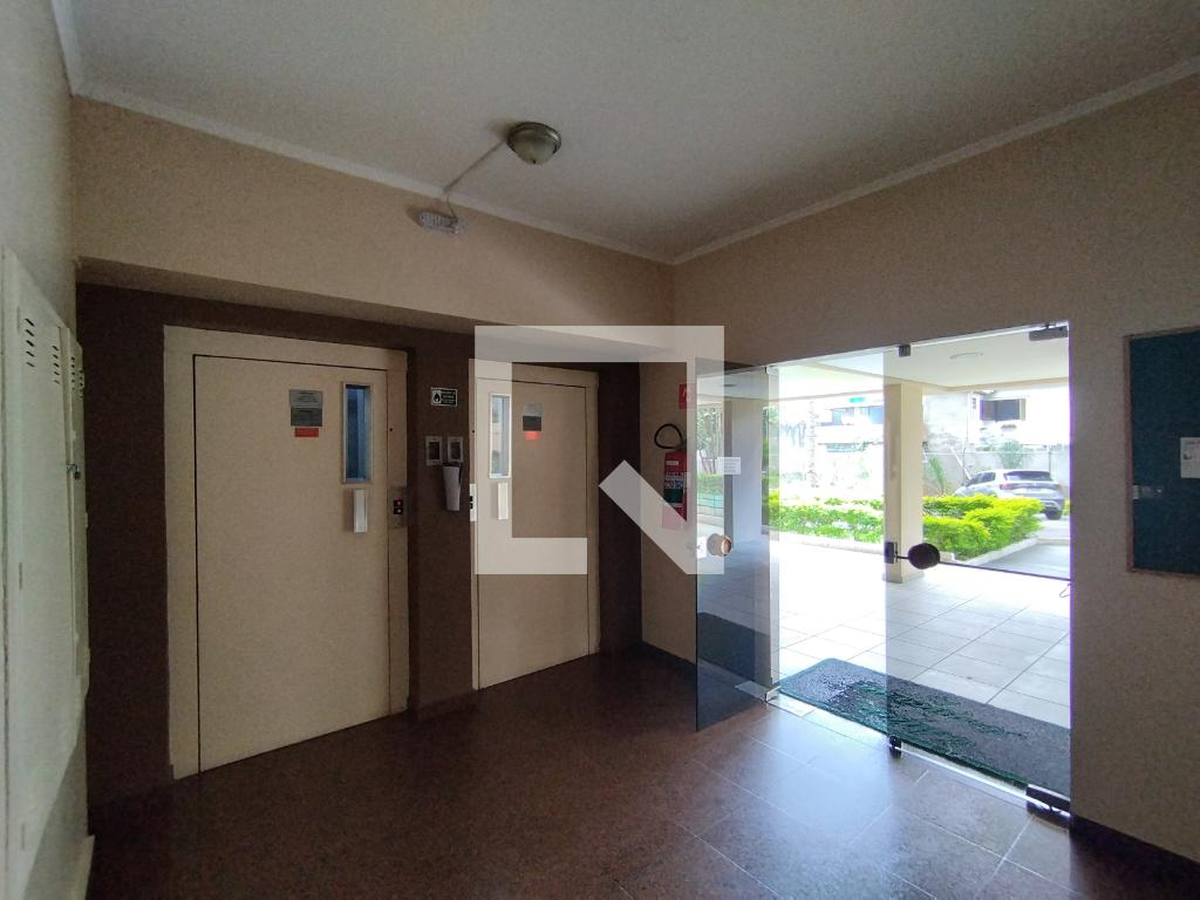 Hall de entrada - Residencial Jardim Botânico