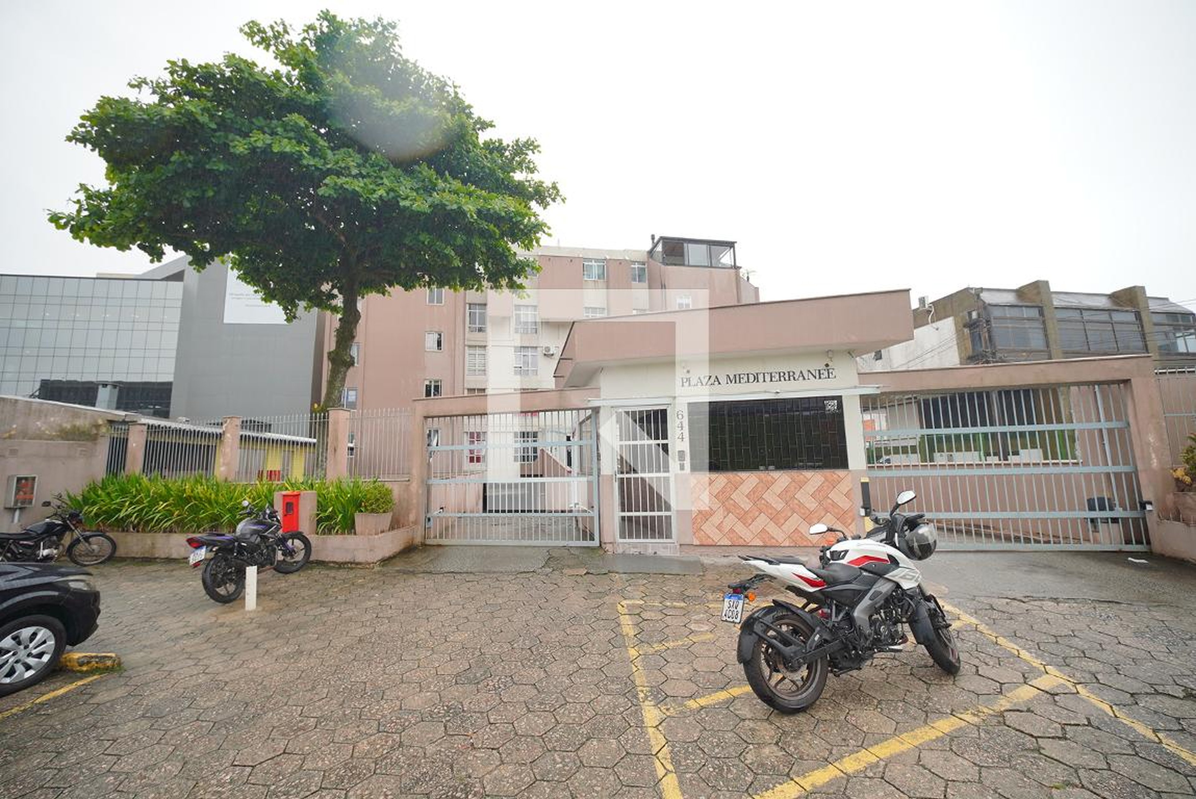 Fachada Condomínio Plaza Mediterranee