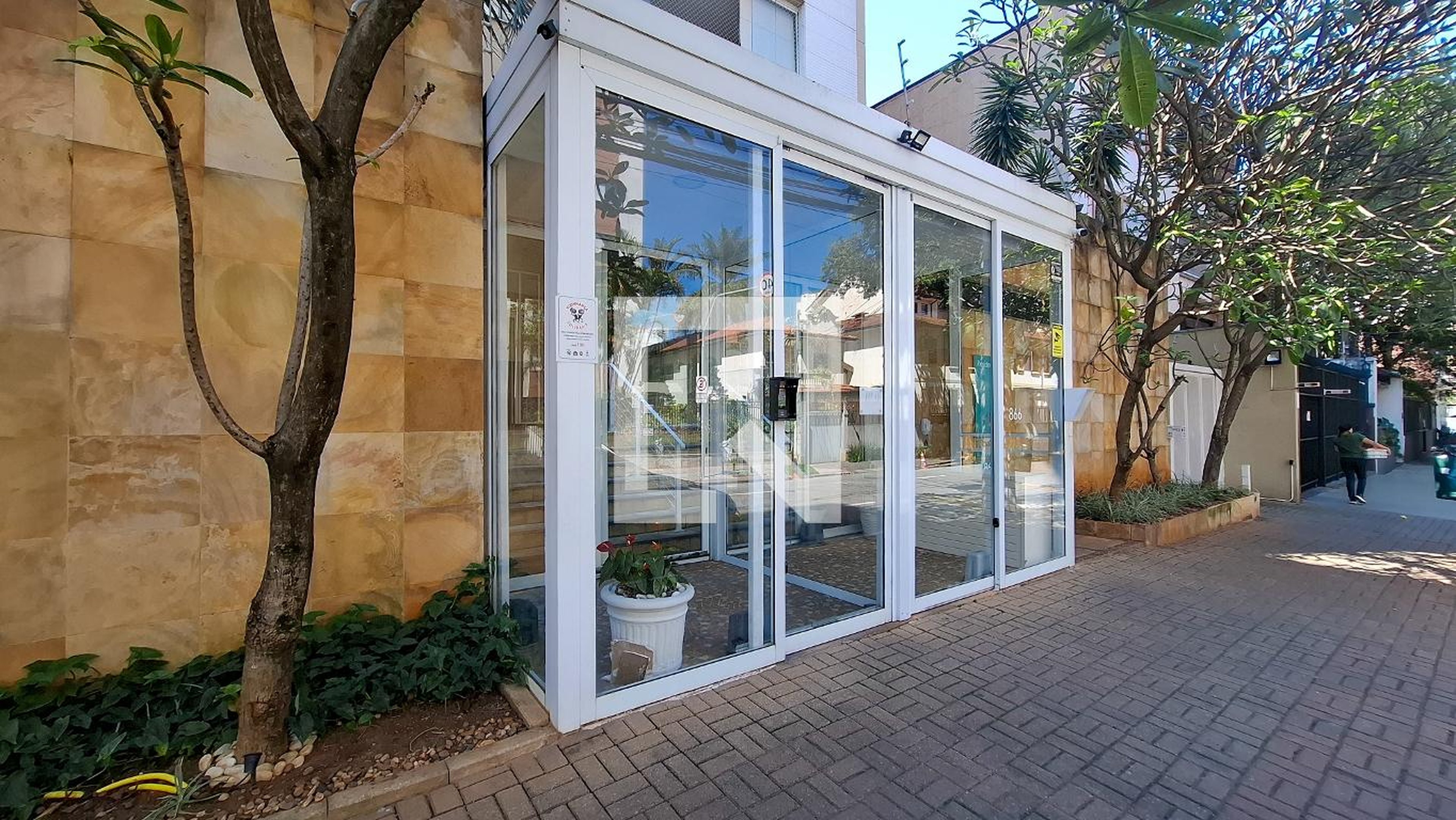 Fachada do Prédio Condomínio Tangará