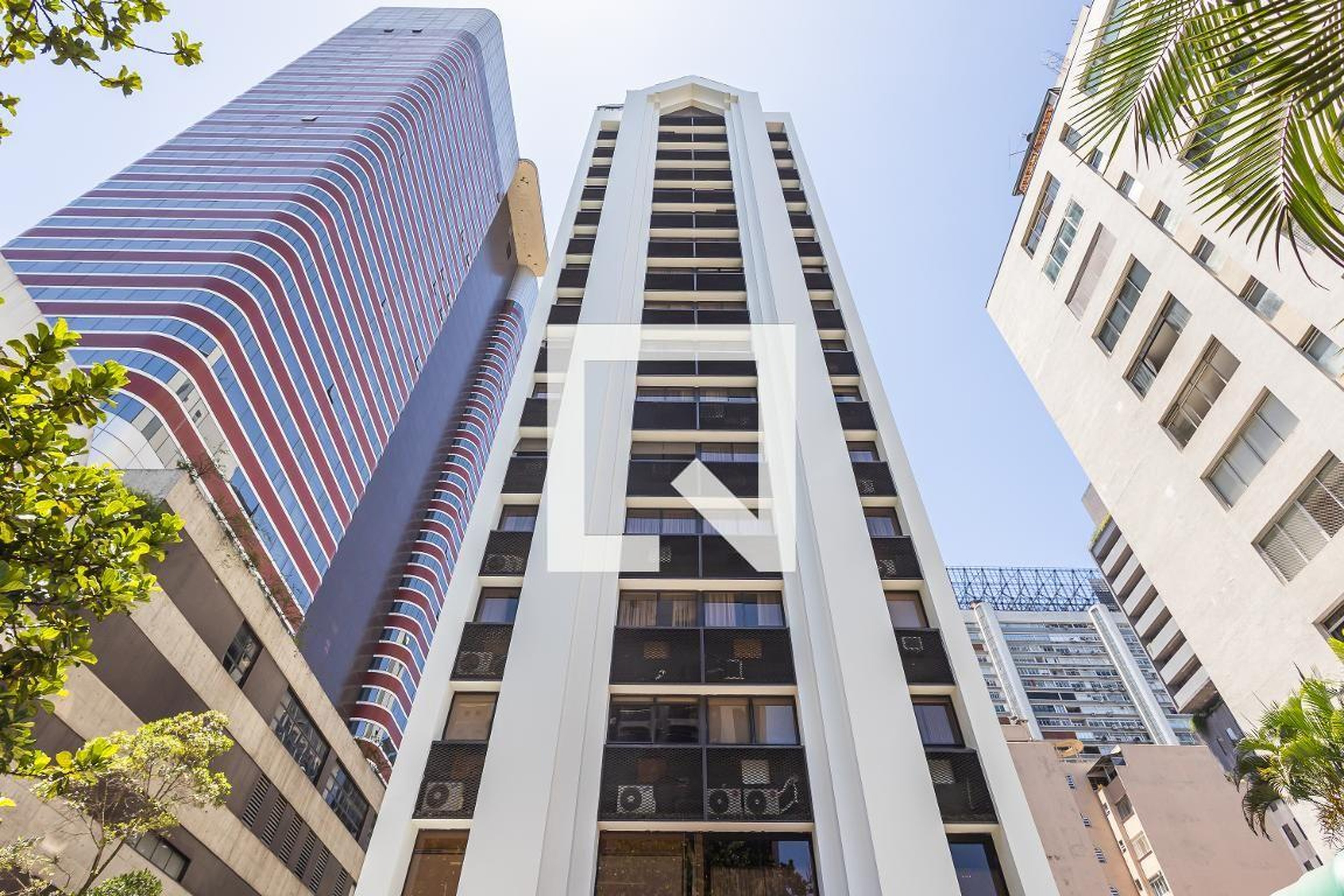 Fachada Condomínio La Residence Paulista