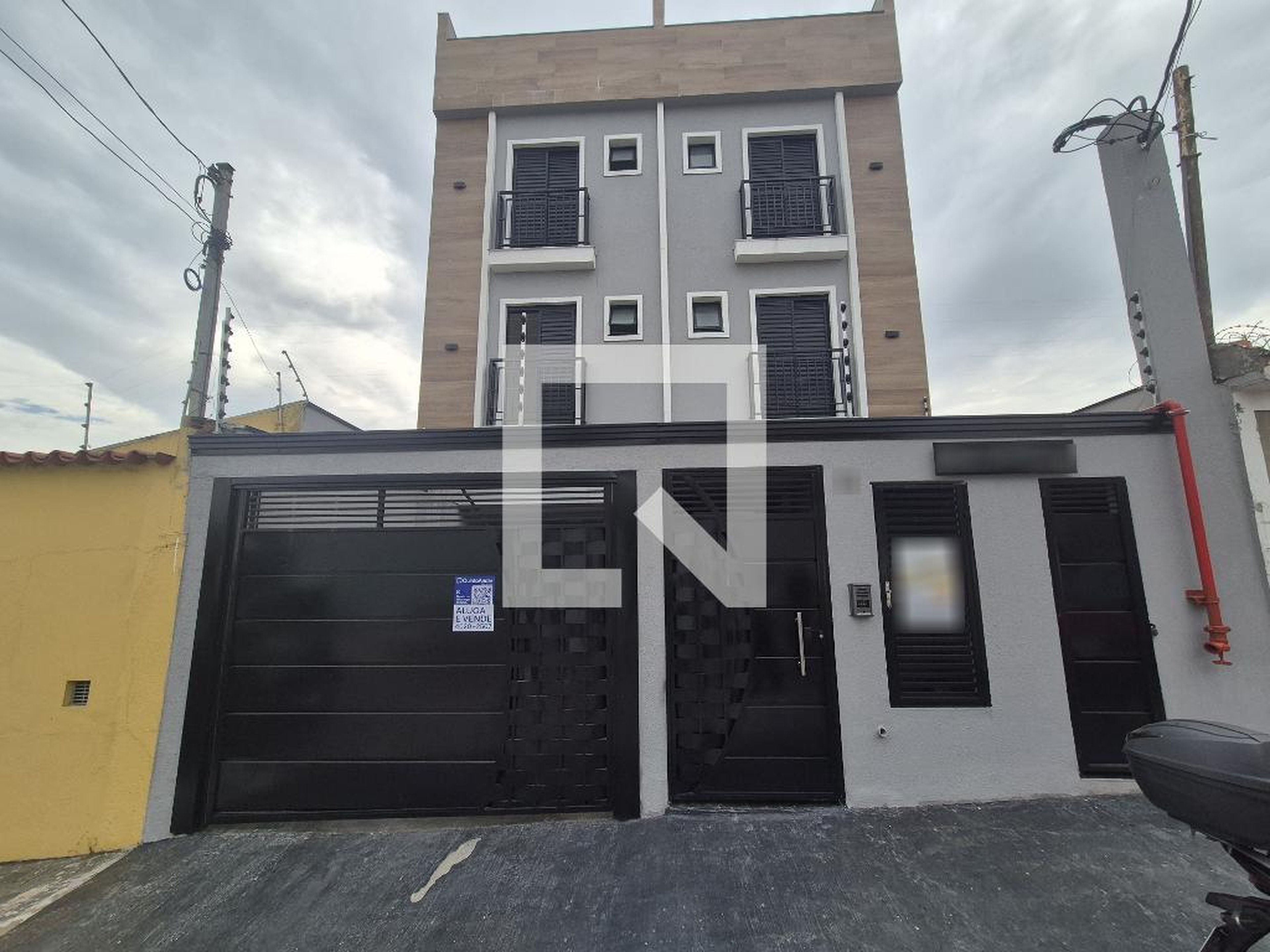 Fachada do Prédio Condomínio em Rua Odorinda, 15