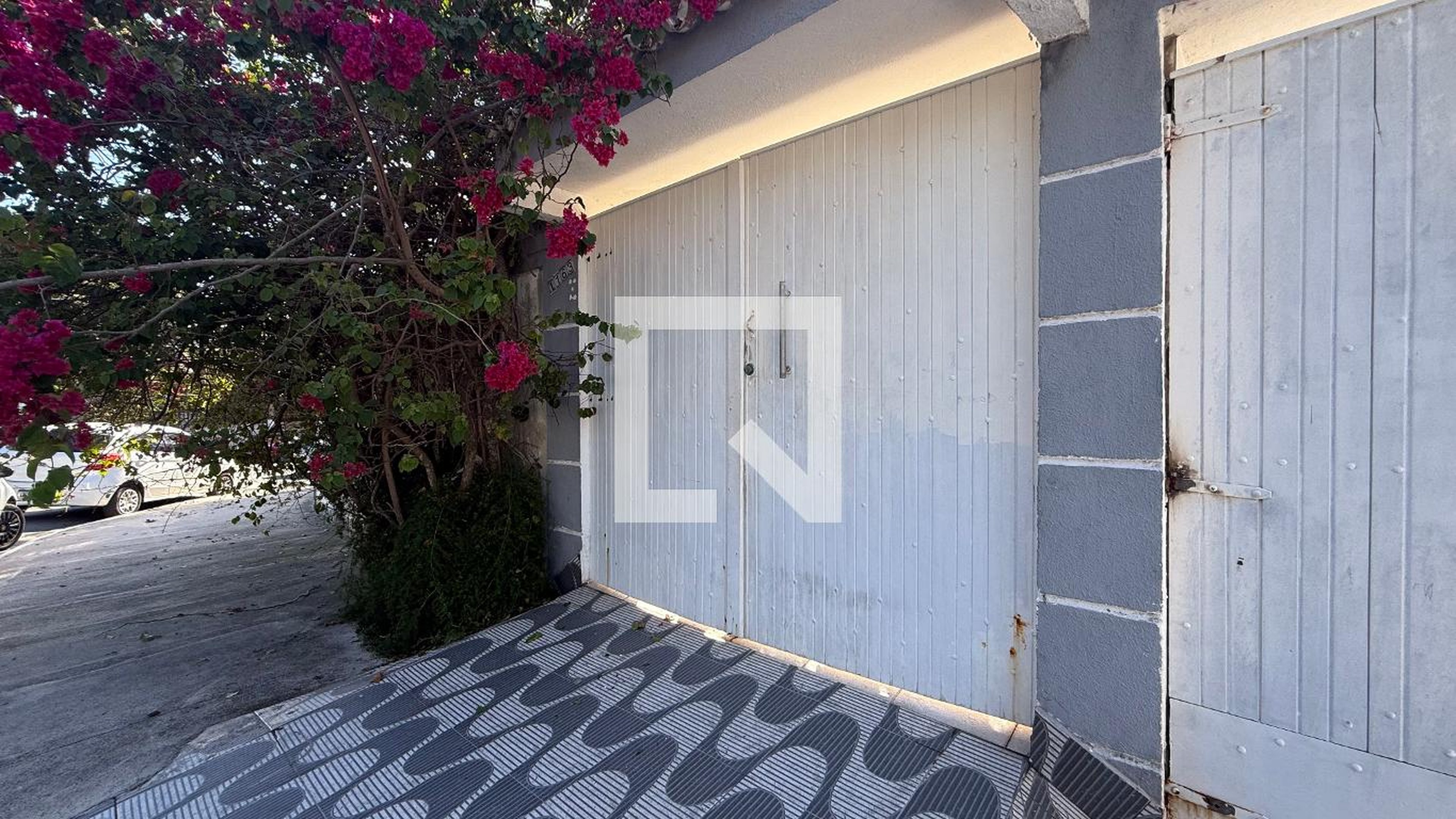 Fachada Condomínio em Rua Horácio Guedes Barreiro, 1163