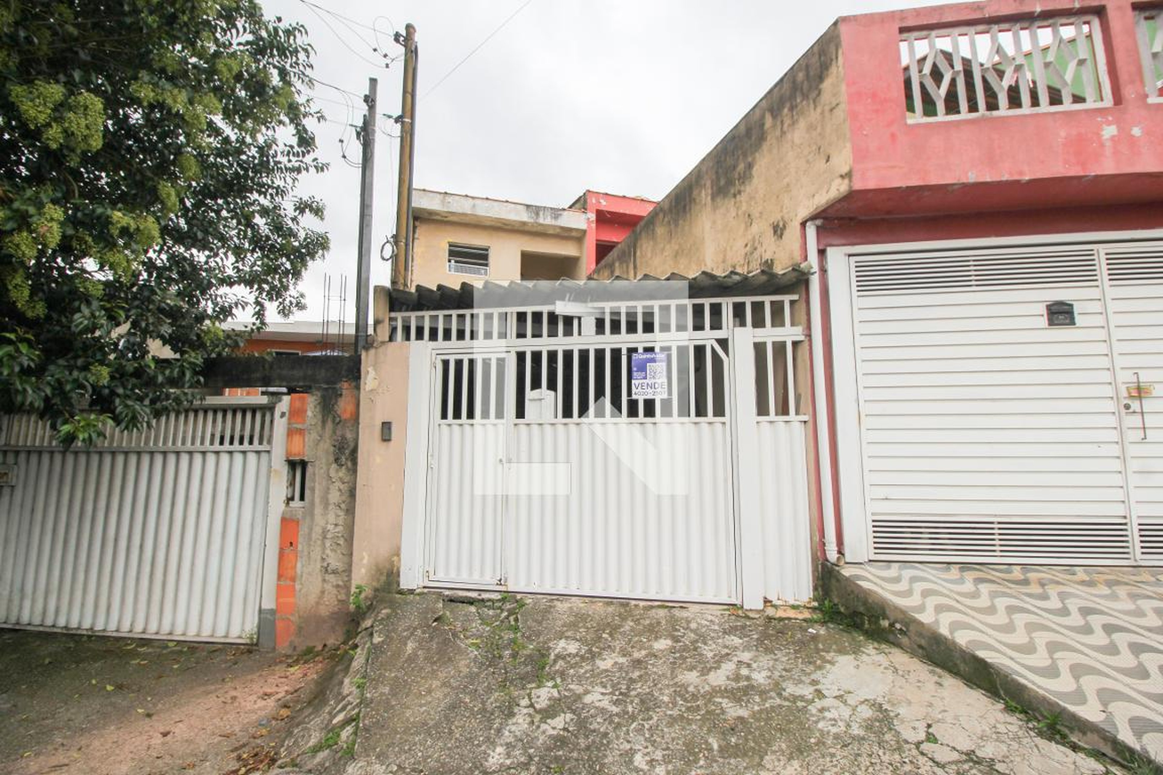 Fachada Condomínio em Rua Professor Ferdinando Borla, 488