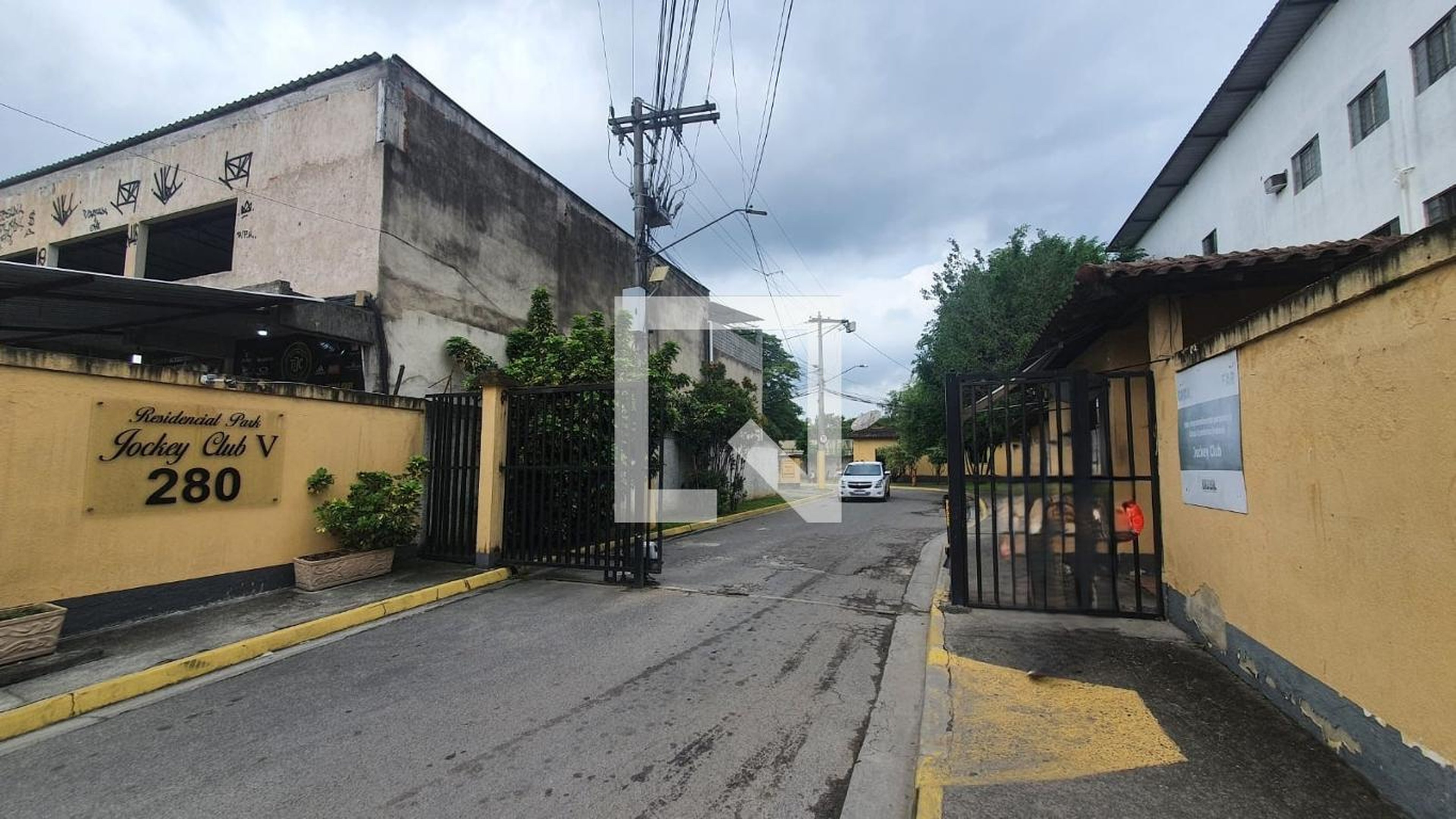 Fachada Condomínio Parque Jockei V