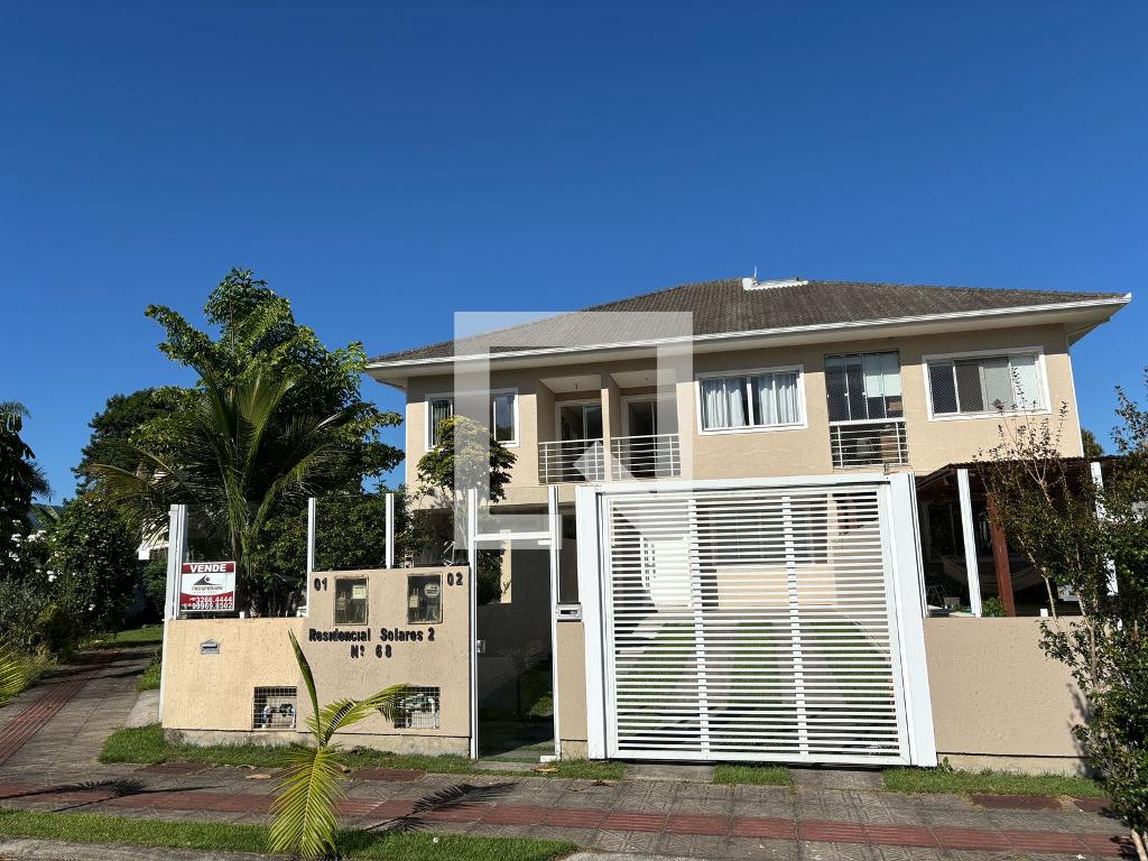 Fachada Condomínio em Rua da Sibipiruna, 68