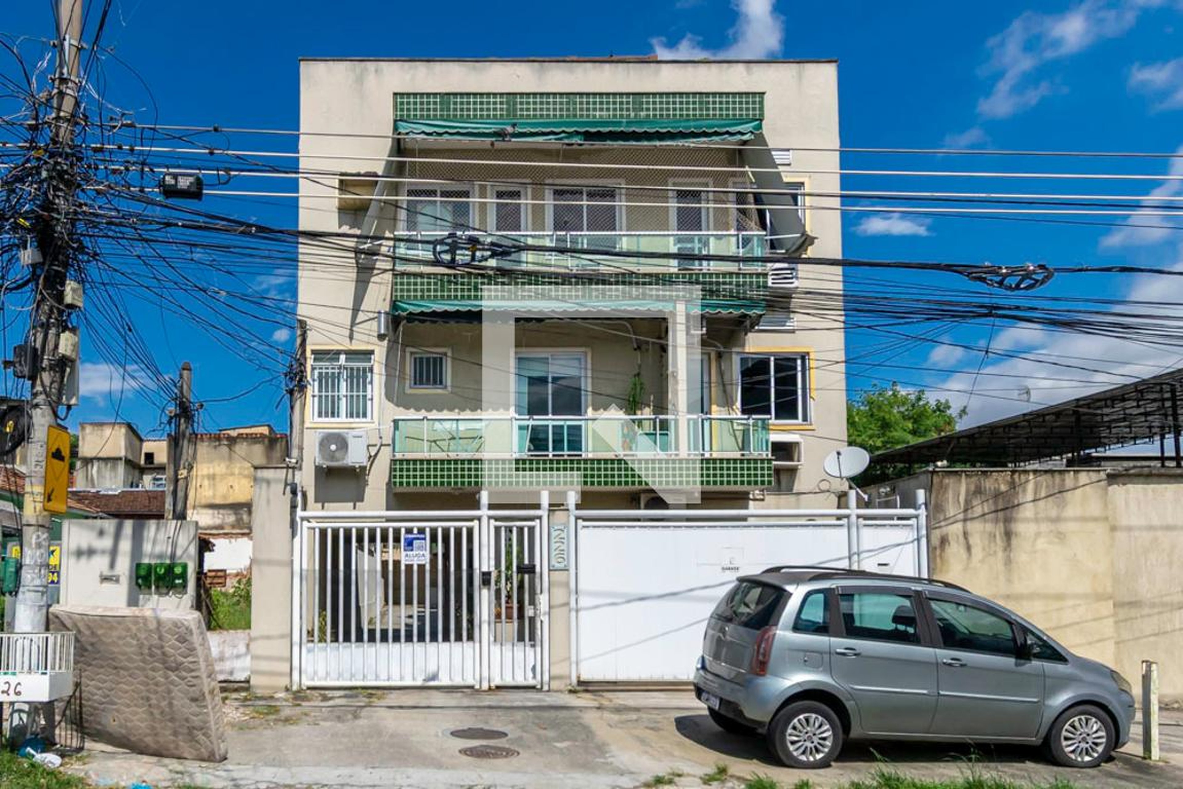 Fachada do Prédio Condomínio em Rua Cetima, 226