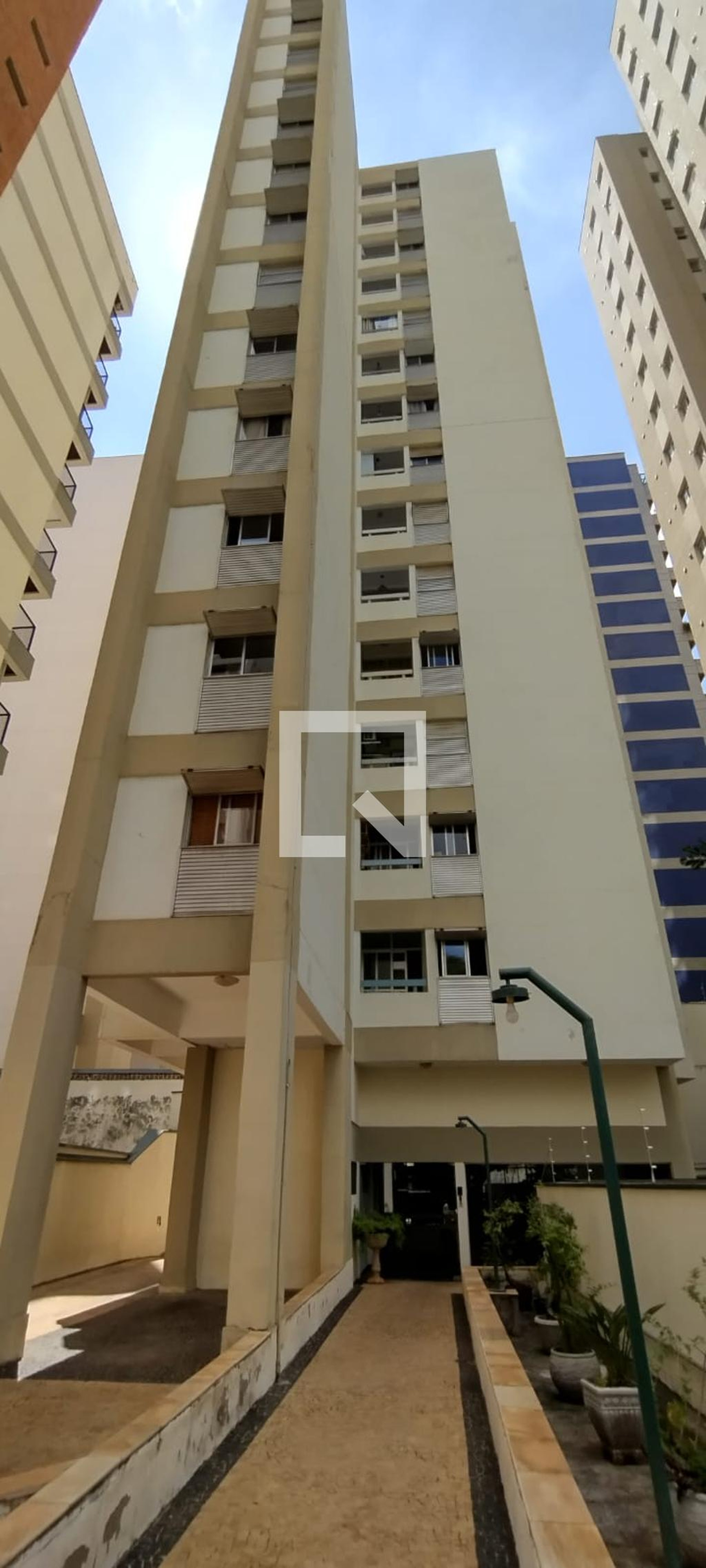 Fachada Condomínio em Rua Major Solon, 634