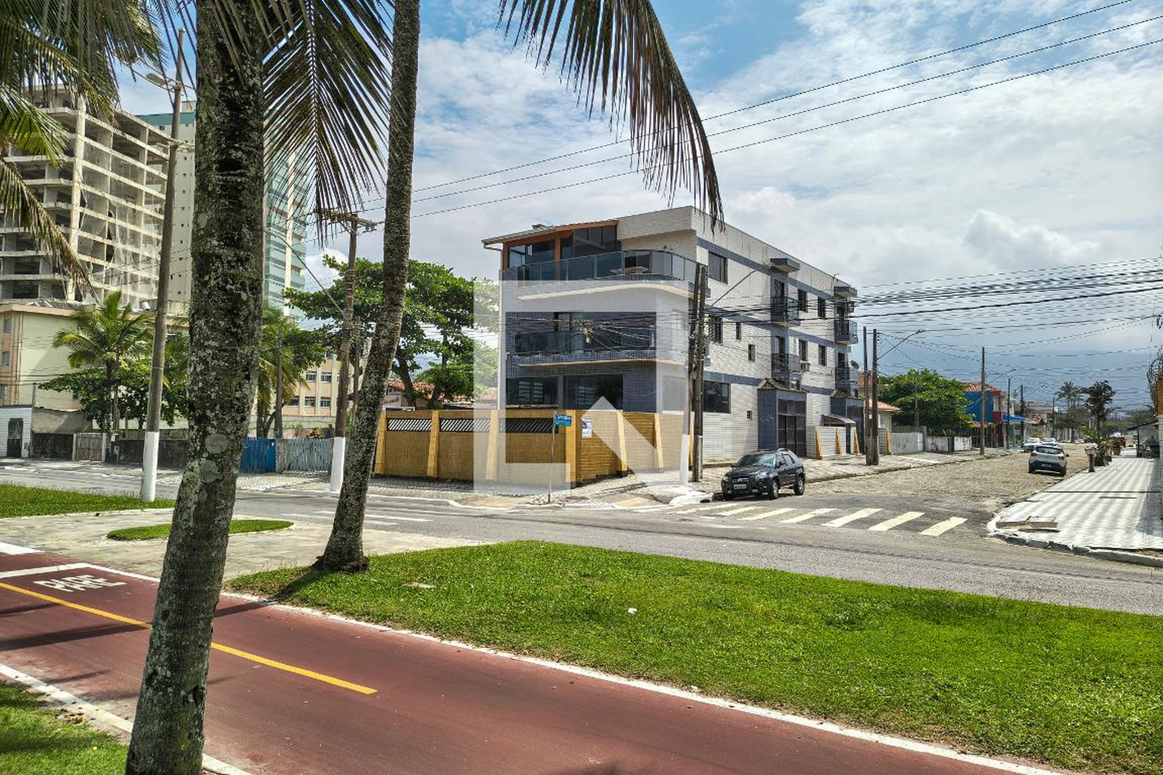 Fachada Condomínio em Rua São Lourenço, 49