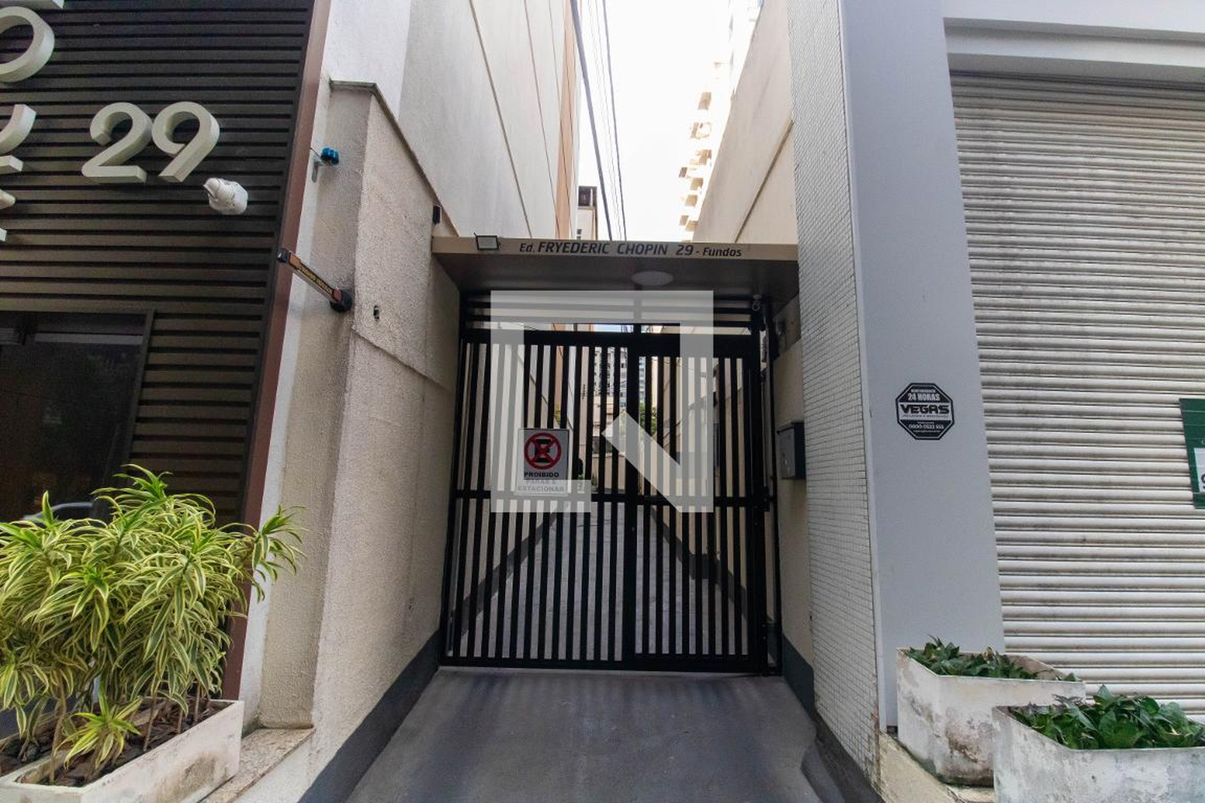 Fachada Condomínio em Rua Ator Paulo Gustavo, 29